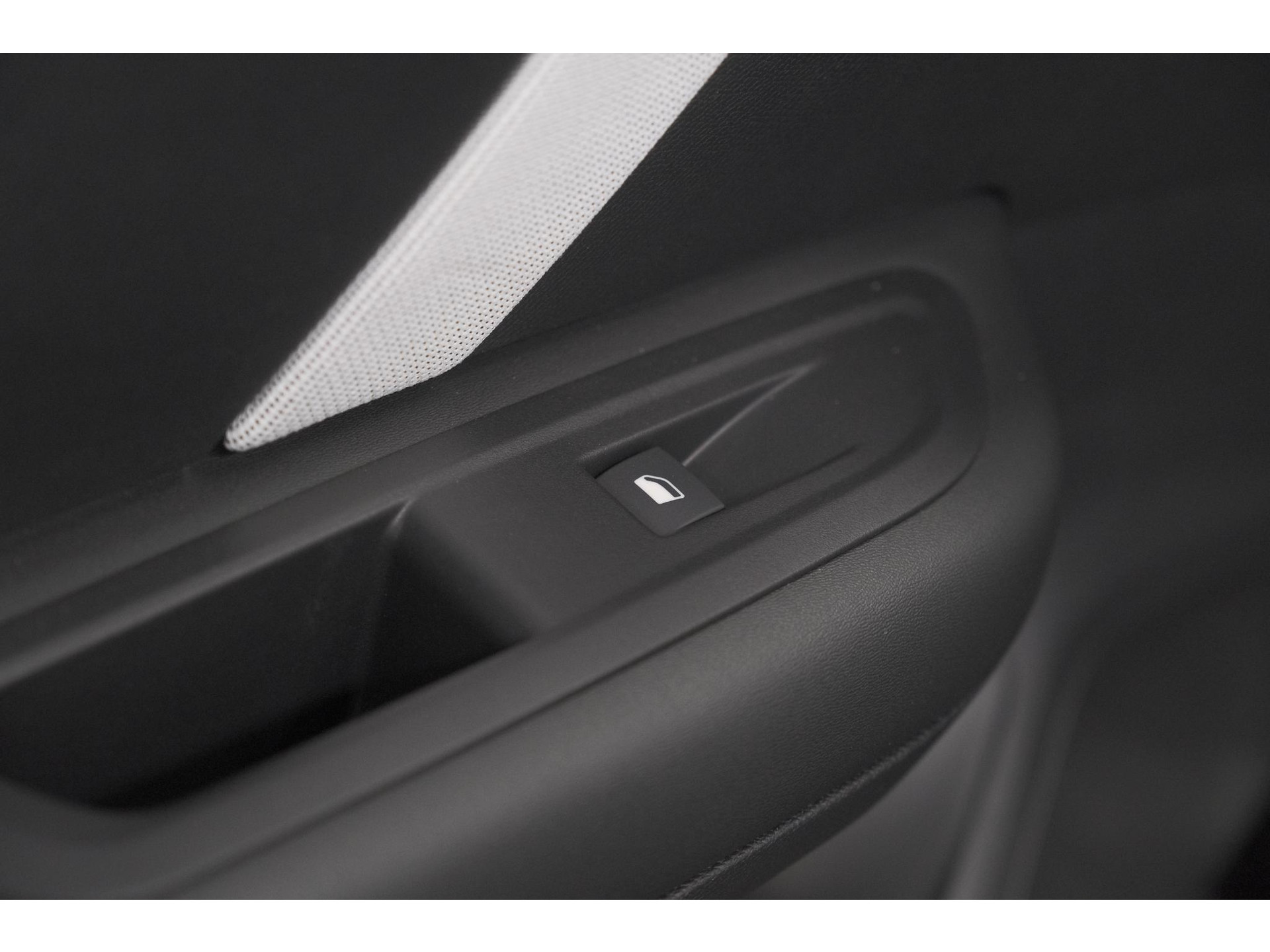 Citroen C4 1.2 Hybrid 145pk Max | 360 Camera | Adaptieve Cruise Control | Navigatie | Apple Carplay