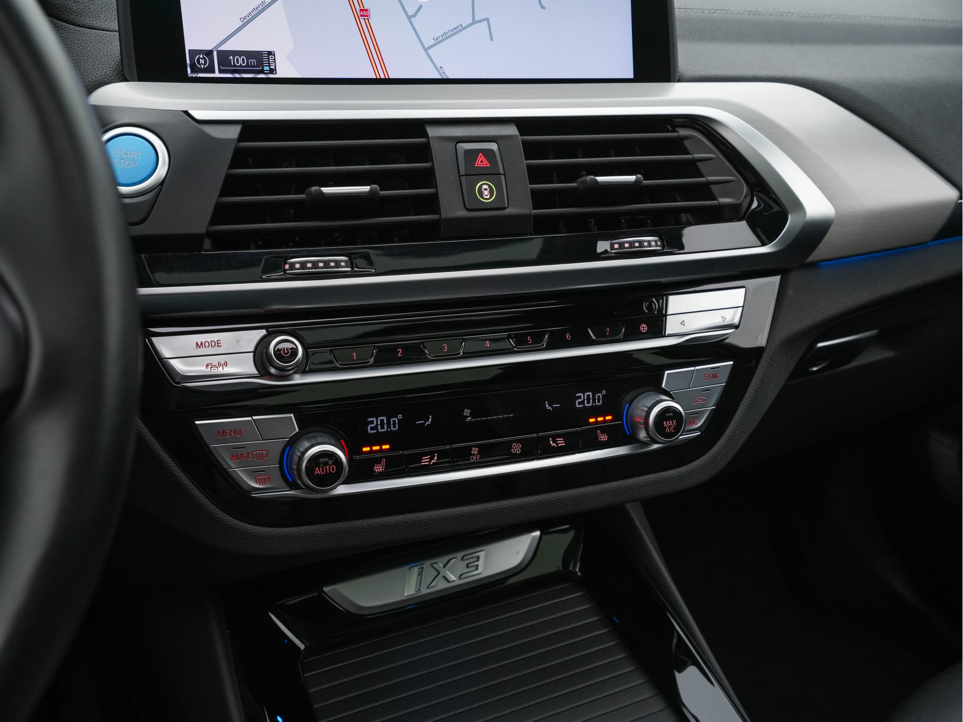 BMW iX3 High Executive 80 kWh [ 3-Fase ] {SOH-100%} (INCL-BTW) *PANO | LEATHER | FULL-LED | DAB | CARPLAY | ADAPTIVE-CRUISE | DIGI-COCKPIT | BLINDSPOT | HARMAN/KARDON-SOUNDSYTEM | HEAD-UP | KEYLESS | TOP-VIEW | SPORT-SEATS | TOWBAR  | .