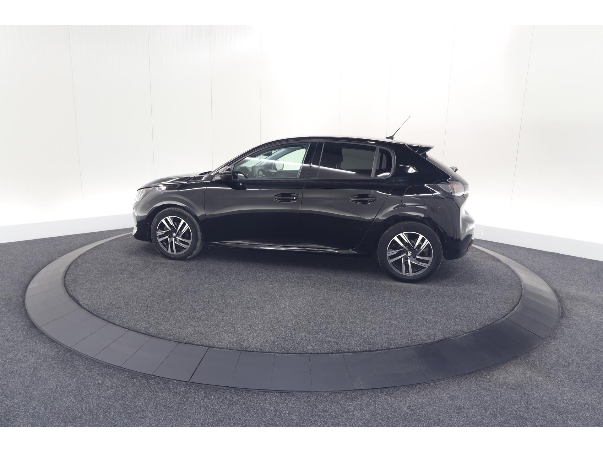 Peugeot 208 PureTech 100 Allure Pack | Camera | Apple Carplay | Stoelverwarming | Parkeersensoren