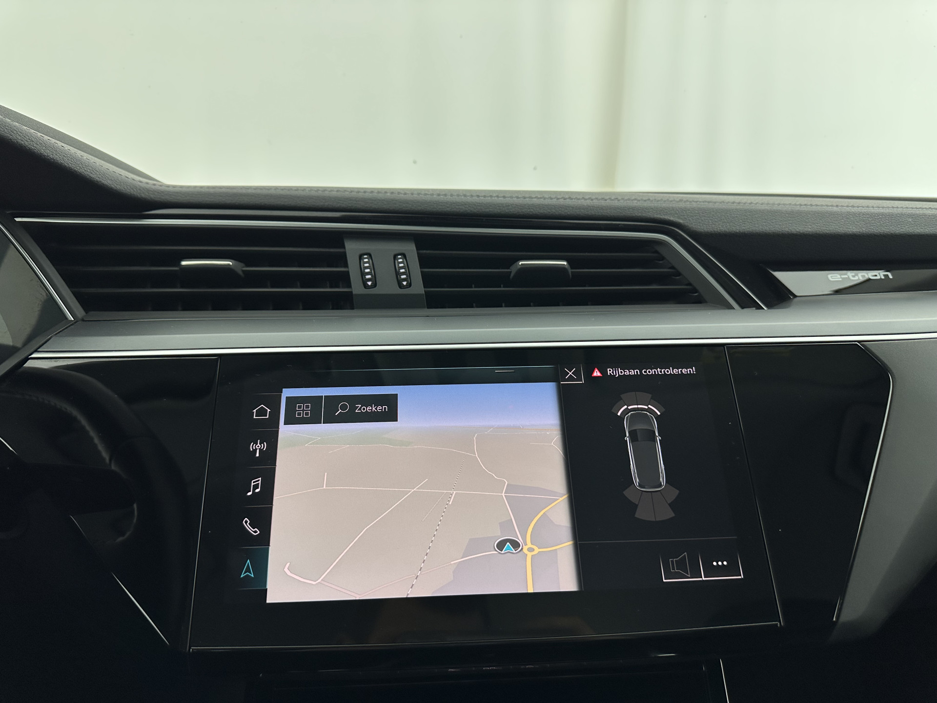 Audi e-tron 50 quattro Business edition 71 kWh [ 3-Fase-11kW ] {SOH-99%} (INCL-BTW) Aut. *HEATPUMP | FULL-LED | DIGI-COCKPIT | NAVI-FULLMAP | MEMORY-PACK |  COMFORTSEATS | KEYLESS | AUDI-SOUND | SHIFTPADDLES | DAB+ | ECC | DRIVE-SELECT | PDC | CRUISE | TO