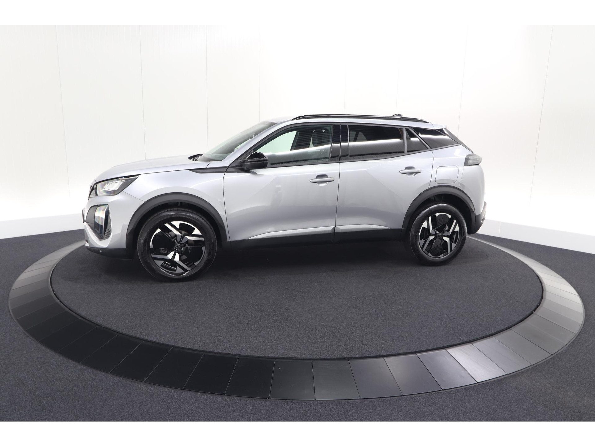 Peugeot 2008 PureTech 100 Allure | Apple Carplay | Parkeersensoren | Climate control