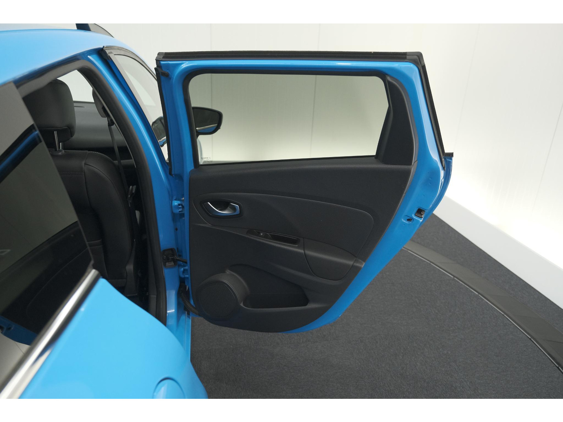 Renault Clio Estate TCe 90 Intens | Bleu De France | Parkeersensoren | Navigatie | Climate Control