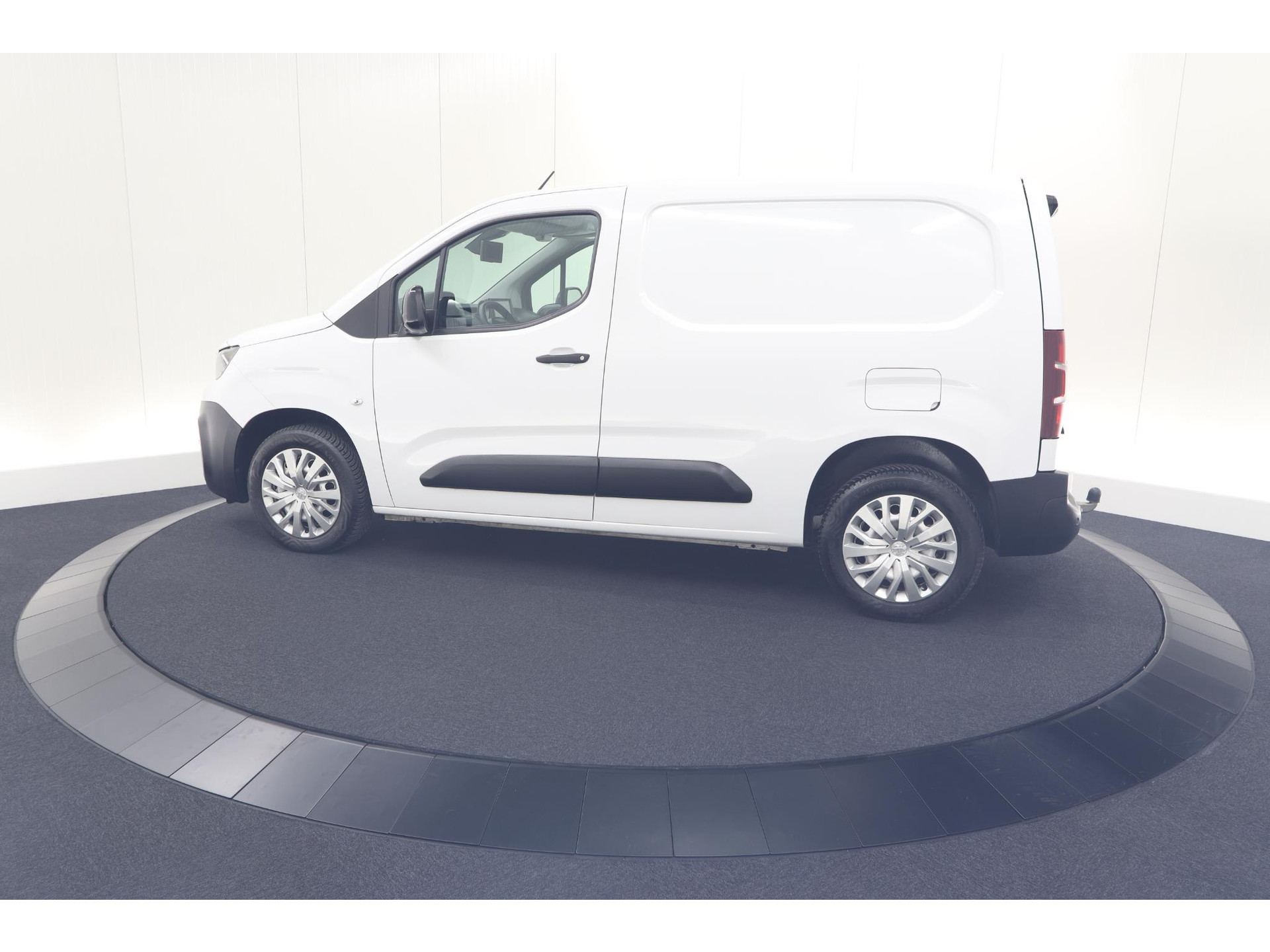 Peugeot Partner 1.5 BlueHDi 100 S&S L1 | Trekhaak | Camera | Apple Carplay | Laadruimte-Pakket