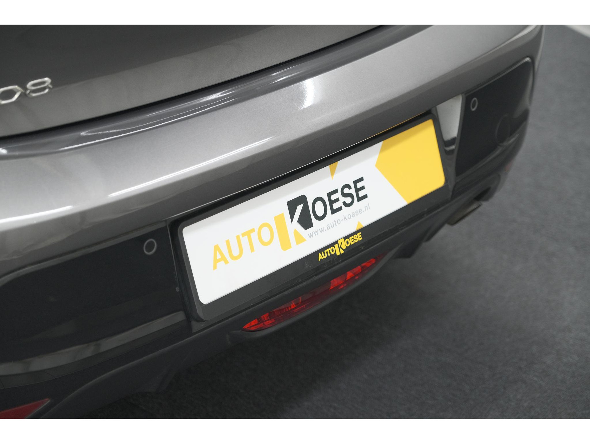 Peugeot 208 PureTech 100 Allure Pack | Parkeersensoren | Apple Carplay | Stoelverwarming