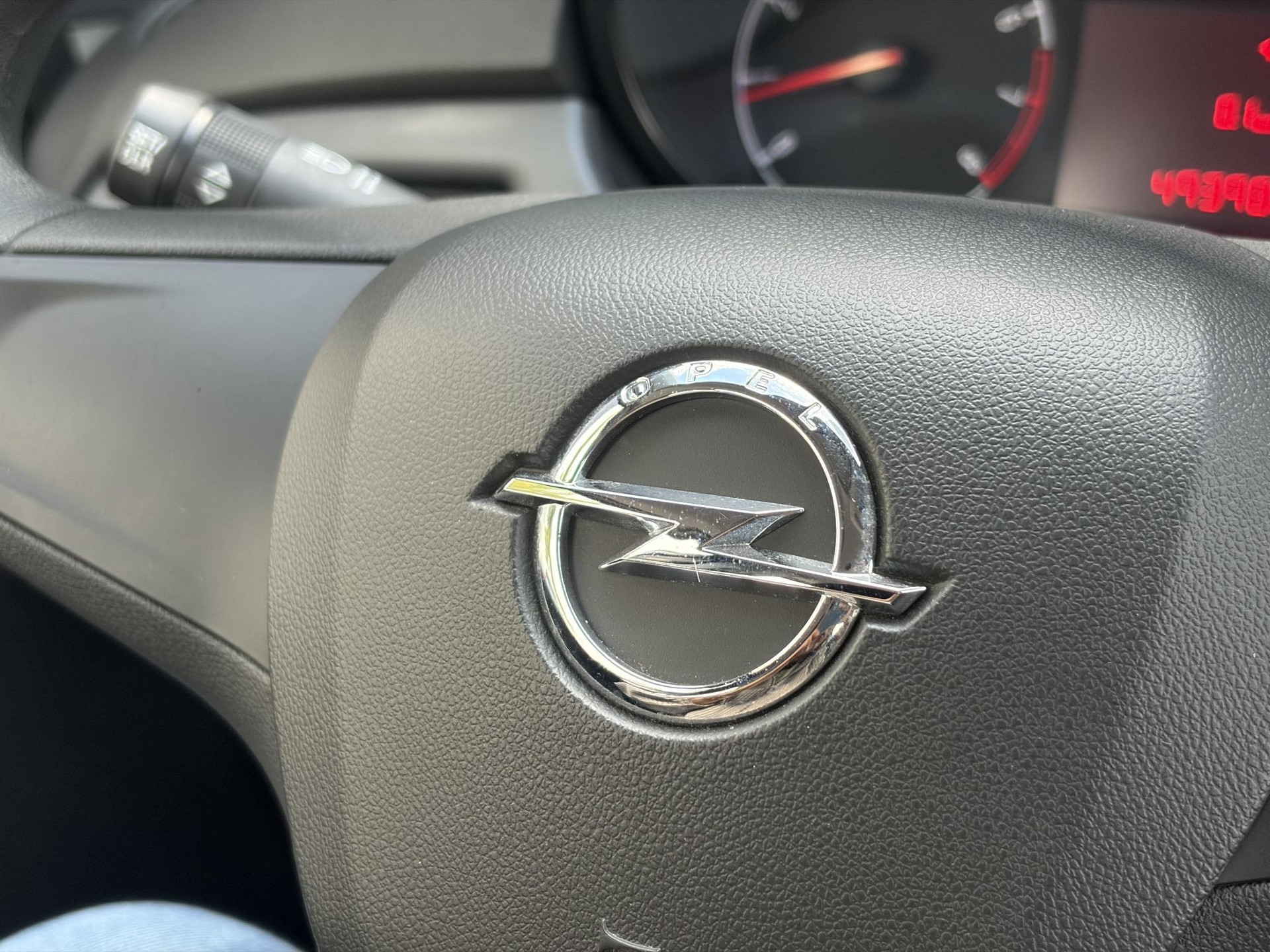 Opel Corsa 1.4 Edition ✓2e Eigenaar✓Carplay✓Trekhaak✓5 Deurs✓N.A.P✓Weinig km✓Zeer Zuinig✓N.A.P✓Apk tot 03-2027
