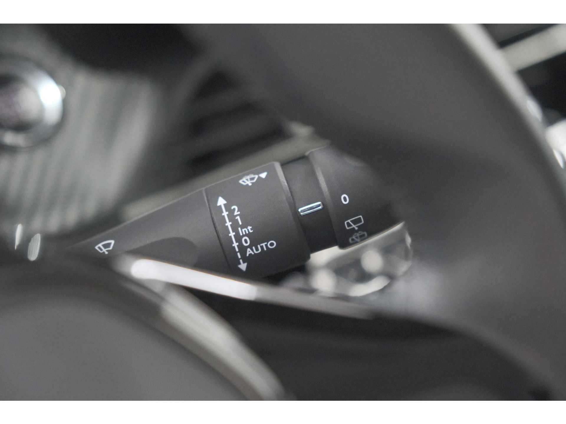 Peugeot 208 PureTech 100 Allure | Trekhaak | Camera | Apple Carplay | Navigatie | Parkeersensoren