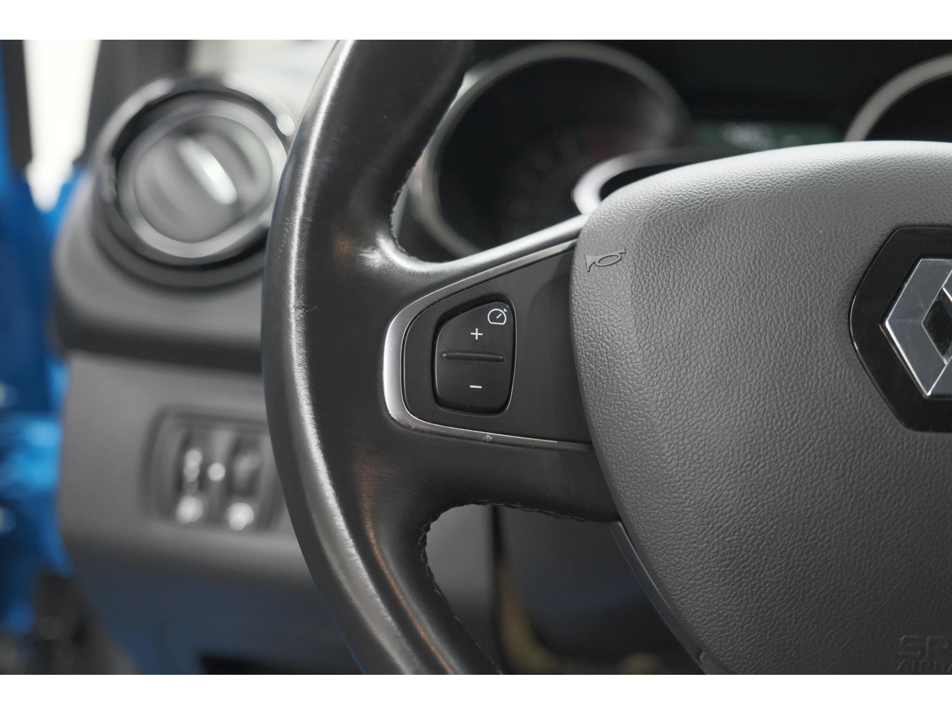 Renault Clio Estate TCe 90 Intens | Bleu De France | Parkeersensoren | Navigatie | Climate Control