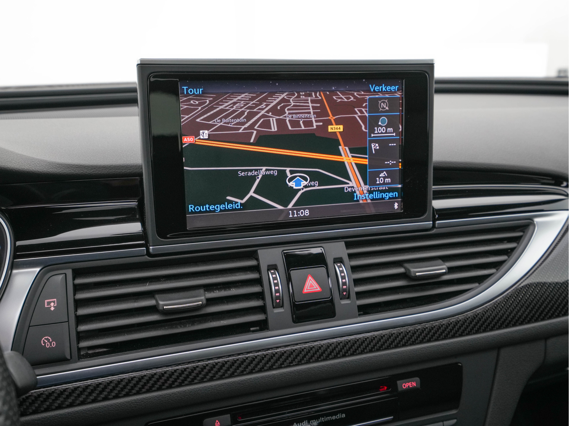 Audi RS6 Avant 4.0 TFSI Quattro *MILLITEK-EXHAUST | CERAMIC-BRAKES | PANO | LEATHER-ALCANTARA | FULL-LED | TOP-VIEW | BLIS | MEMORY-PACK | CARBON-INT. | BOSE-SOUND | LANE-ASSIST | KEYLESS | DAB+ | SPORT-SEATS | SHIFT-PADDLE