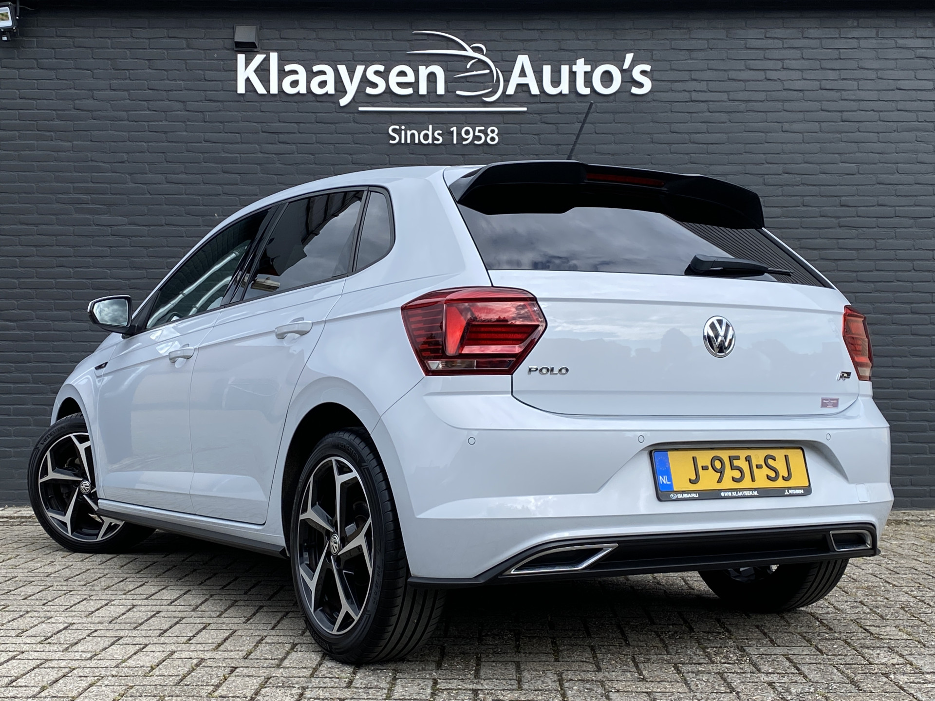 Volkswagen Polo 1.0 TSI R Line 116 pk AUT. | 1e eigenaar | 2x R Line | navigatie | virtual cockpit | stoelverwarming | sportstoelen