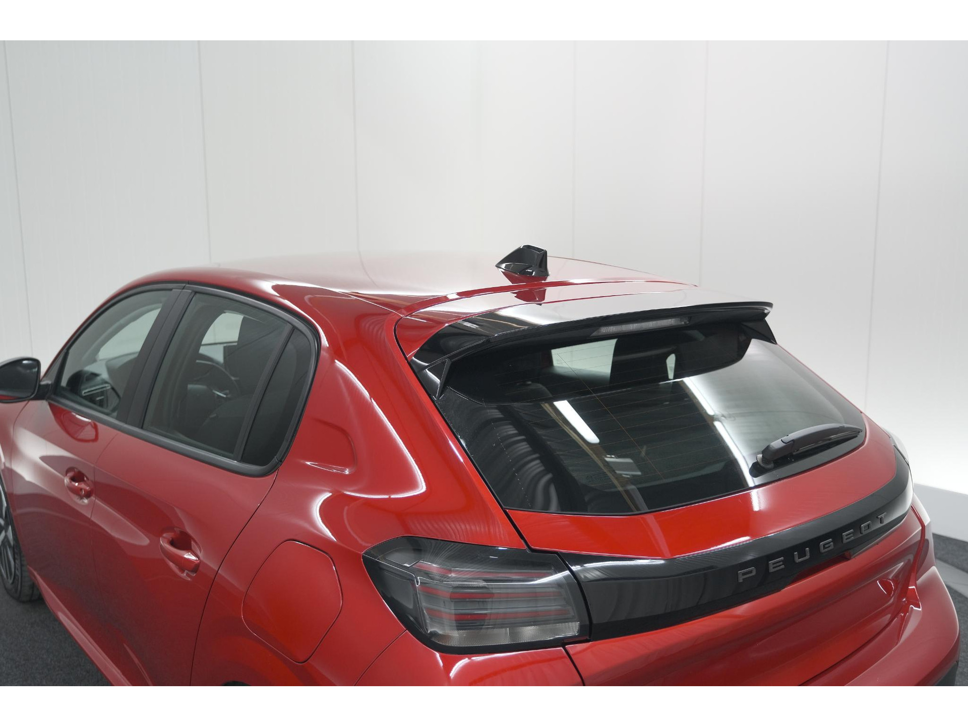 Peugeot 208 PureTech 100 Style | Navigatie | Cruise Control | Apple Carplay