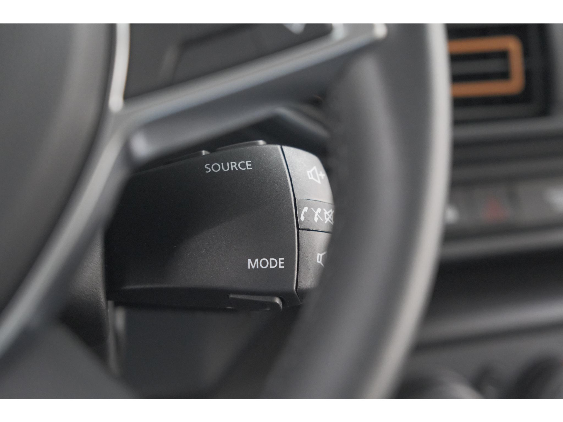 Dacia Sandero Stepway 1.0 TCe 90 Comfort | Apple Carplay | Parkeersensoren | Cruise Control