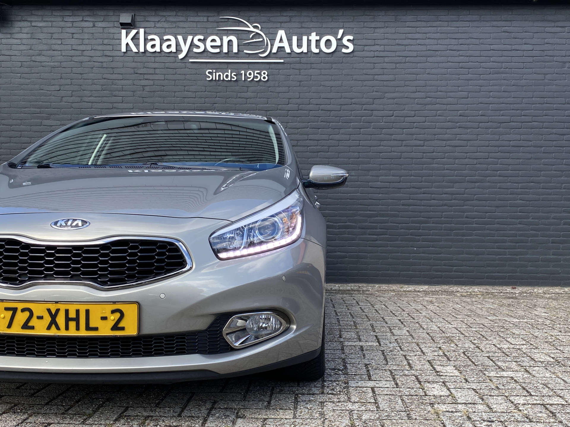 Kia Cee'd 1.6 GDI Super Pack 136 pk | navigatie | trekhaak | all season banden | keyless go | camera