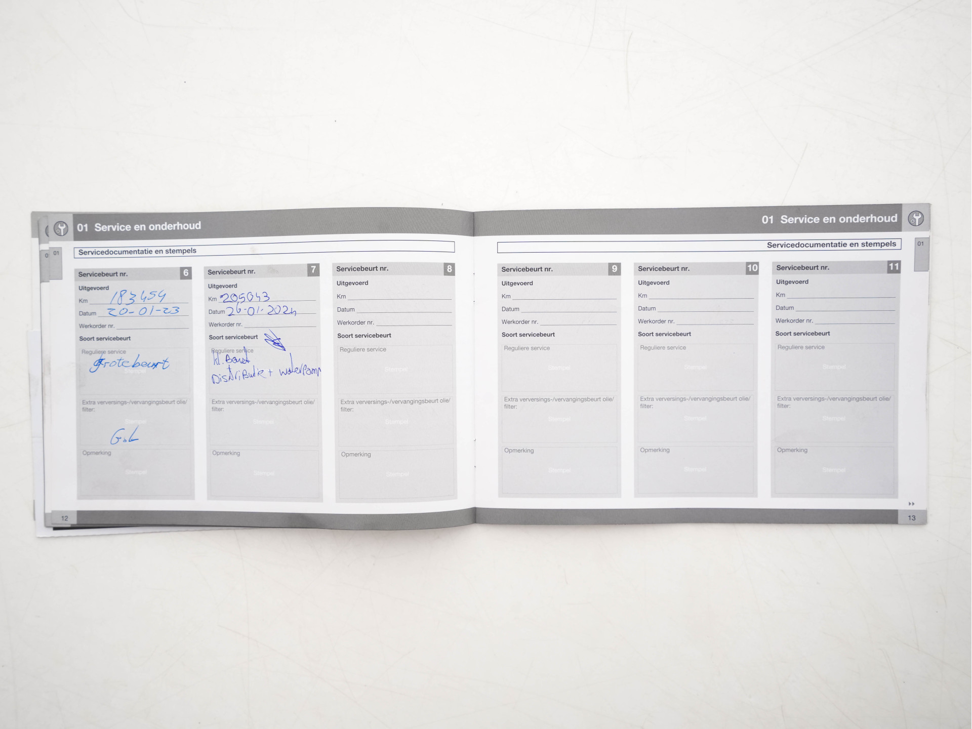 Volvo V40 1.6 T3 R-Design *NAVI-FULLMAP | LEATHER-ALCANTARA | ECC | PDC | CRUISE | SPORT-SEATS | TOWBAR | 17''ALU*