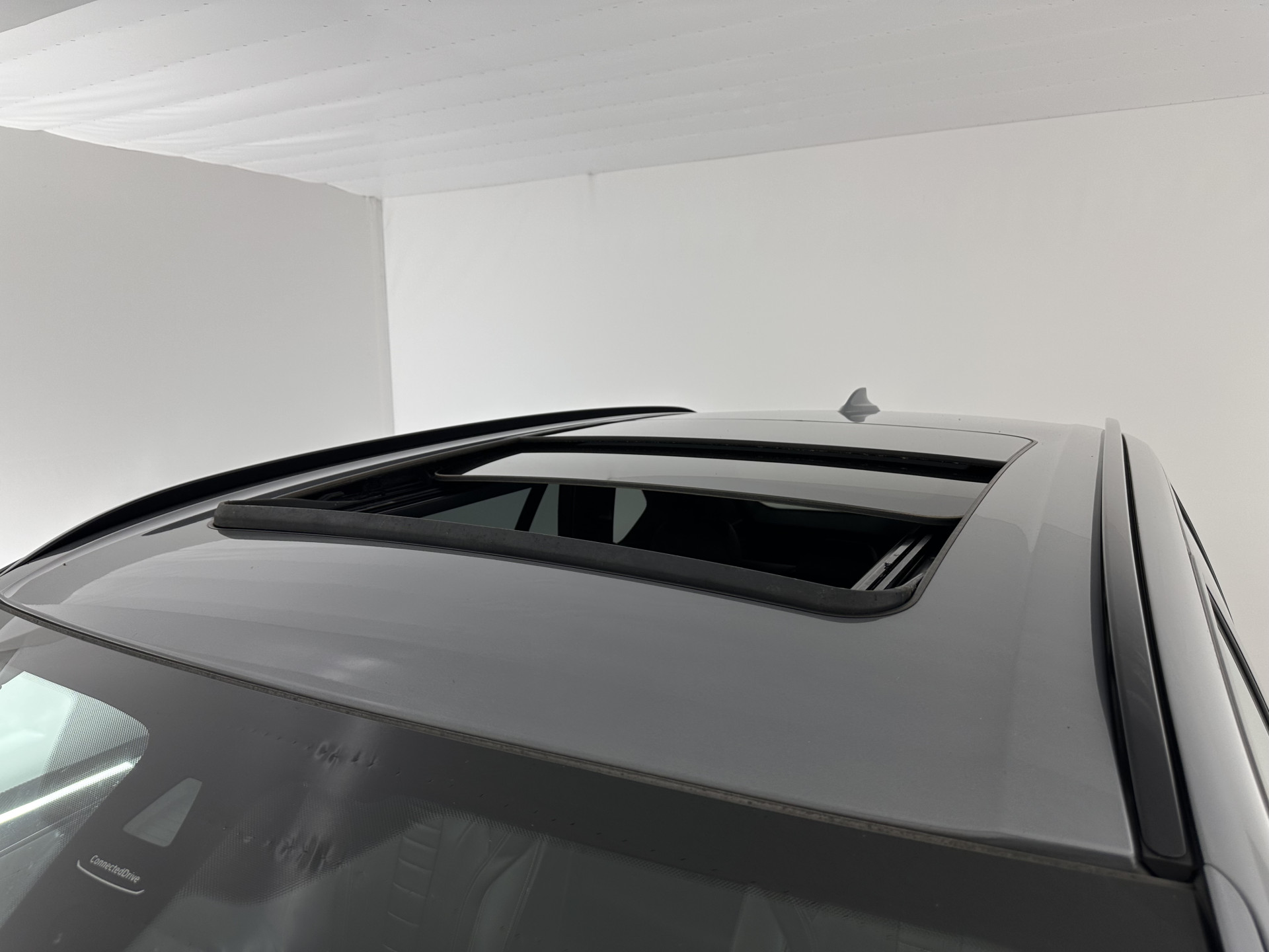 BMW X5 (Plug-In) xDrive40e M-Sportpack iPerformance High Executive Aut. *PANO | LEATHER | FULL-LED | MEMORY-PACK | BLINDSPOT | CAMERA | HIFI-SOUND | NAVI-FULLMAP | SHIFT-PADDLES | PRIVACYGLASS | ECC | HEAD-UP | PDC | CRUISE | 20''ALU*