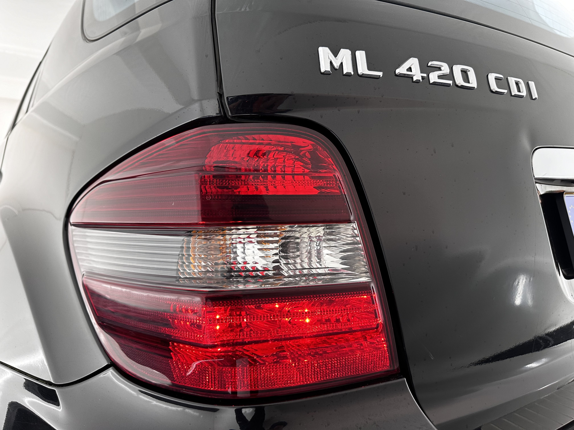 Mercedes-Benz M-klasse ML 420 CDI (⚠️) Aut. *PANO | LEATHER | BI-XENON | NAVI-FULLMAP | KEYLESS | AIRMATIC | CAMERA | TOWBAR | CRUISE | HARMAN/KARDON-AUDIO| MEMORY-PACK | HEATED-COMFORT-SEATS | 19"ALU*