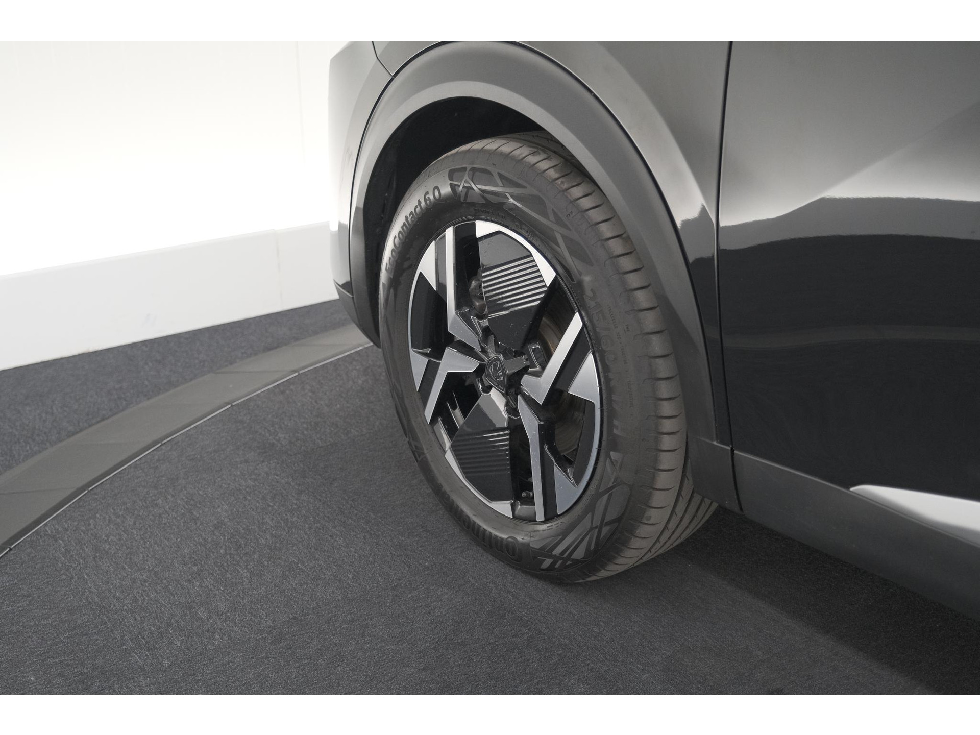 Peugeot 2008 1.2 Hybrid 136 GT | Camera | Apple Carplay | Parkeersensoren
