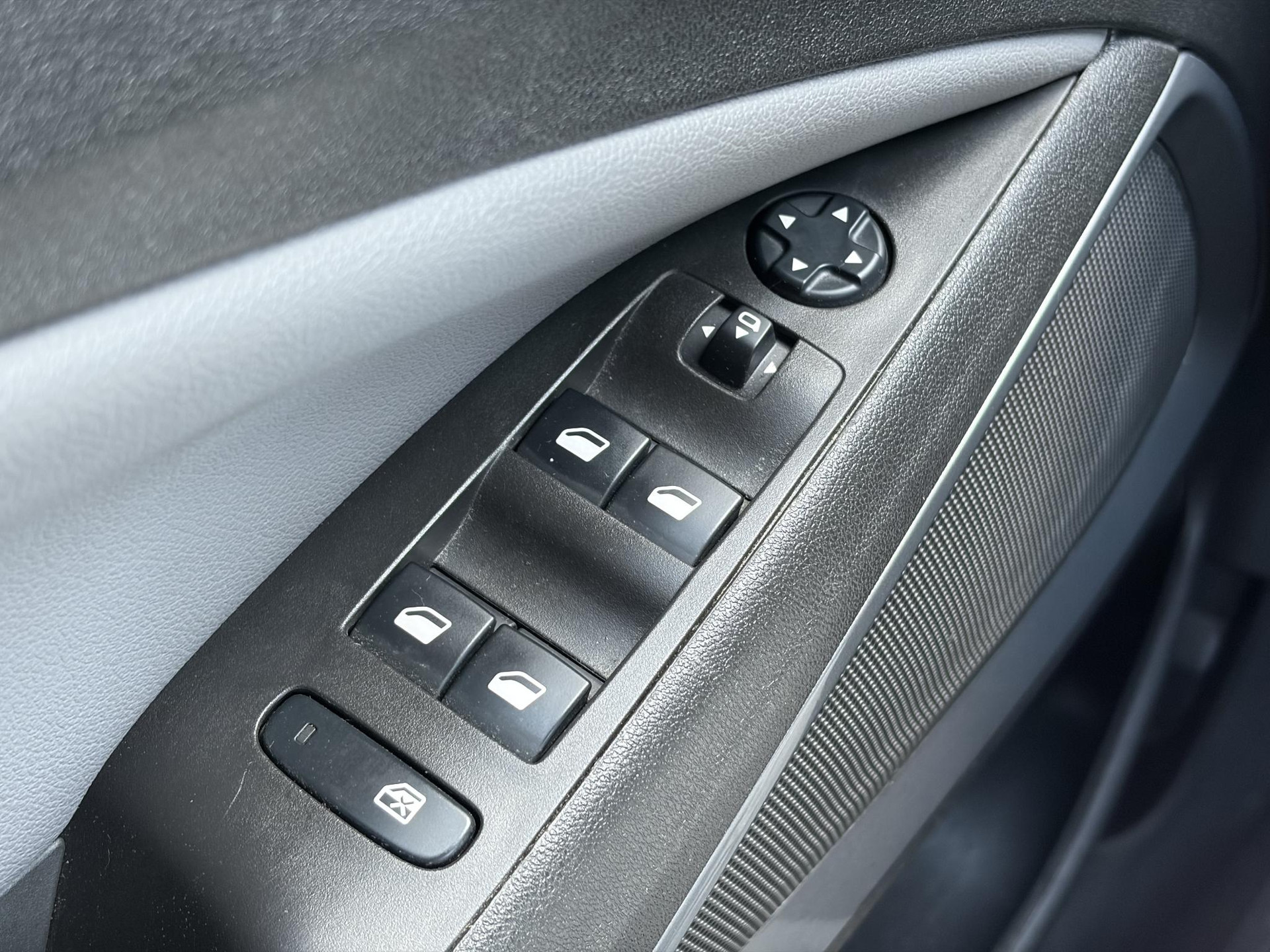 Opel Crossland X 1.2 Turbo Innovation ✓1e Eigenaar✓Dealer Onderhouden✓360° Camera✓Carplay✓Navi✓6 Bak✓110pk✓Keylss✓Halfleder✓Pdc V+A✓Lm velgen✓N.A.P✓Rijstrooksensor✓Dodehoeksensor✓Apk tot 09-2028