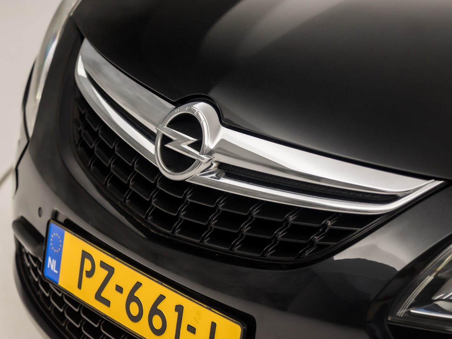 Opel Zafira Tourer 1.4 Sport 7 Persoons (AIRCO, GETINT GLAS, TREKHAAK, SPORTSTOELEN, LM VELGEN, PARKEERSENSOREN, CRUISE, NIEUWE APK, NIEUWSTAAT)