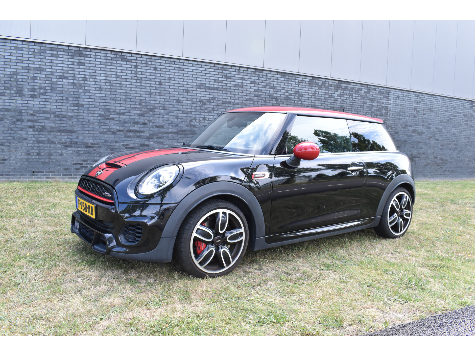 MINI 3-Deurs 2.0 John Cooper Works Chili 232pk Leer Navi Automaat