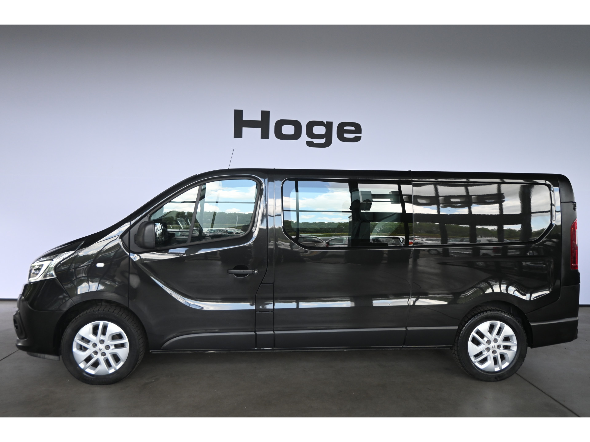 Renault Trafic 2.0 dCi Automaat 145 T29 L2H1 DC Comfort Airco Navigatie LED 1e Eigenaar Rijklaarprijs! Inruil Mogelijk!