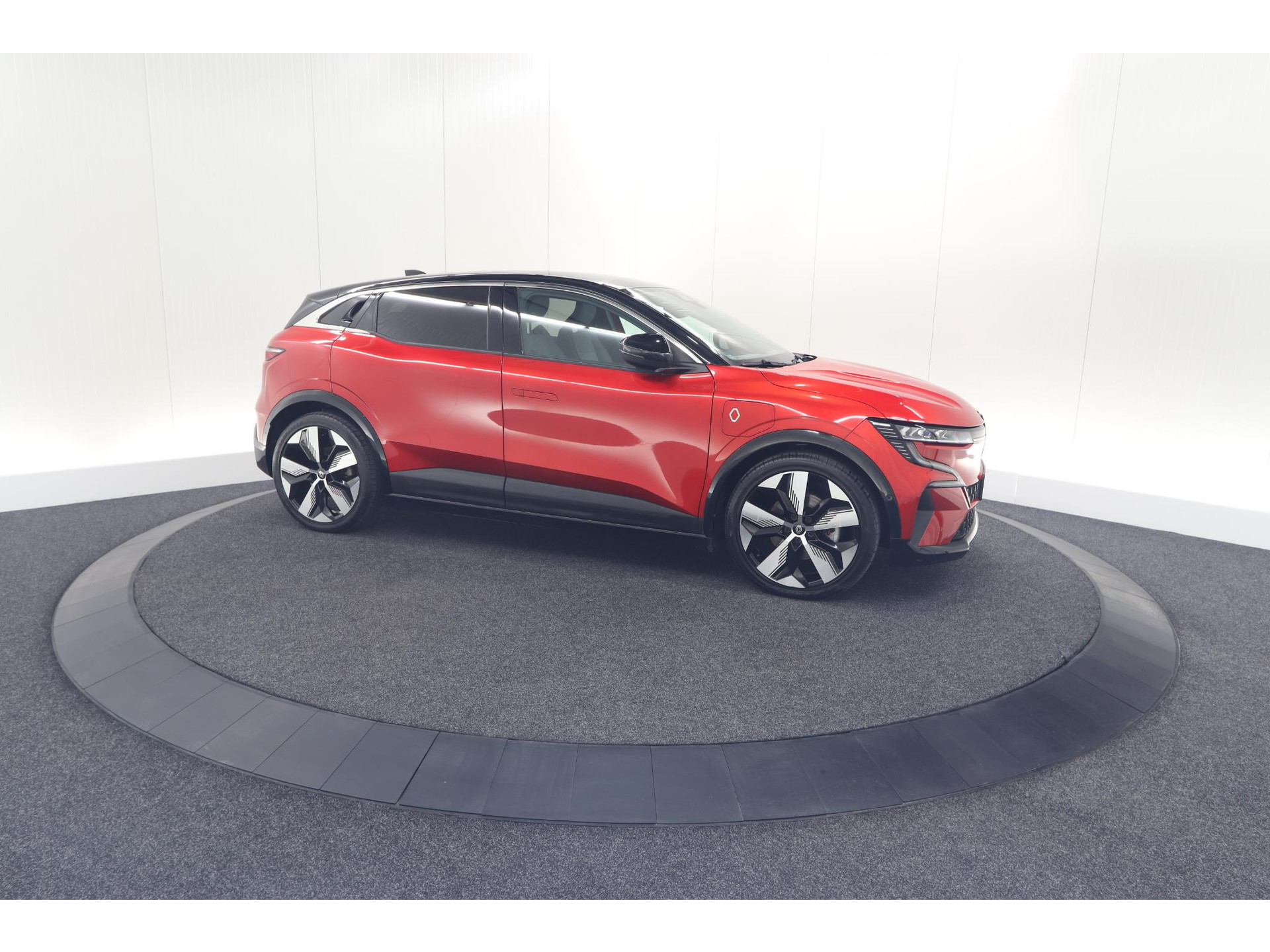 Renault Megane E-Tech EV60 220 Charge Techno | Adaptieve Cruise Control | Winterpakket | Dodehoekdetectie | Harman Kardon