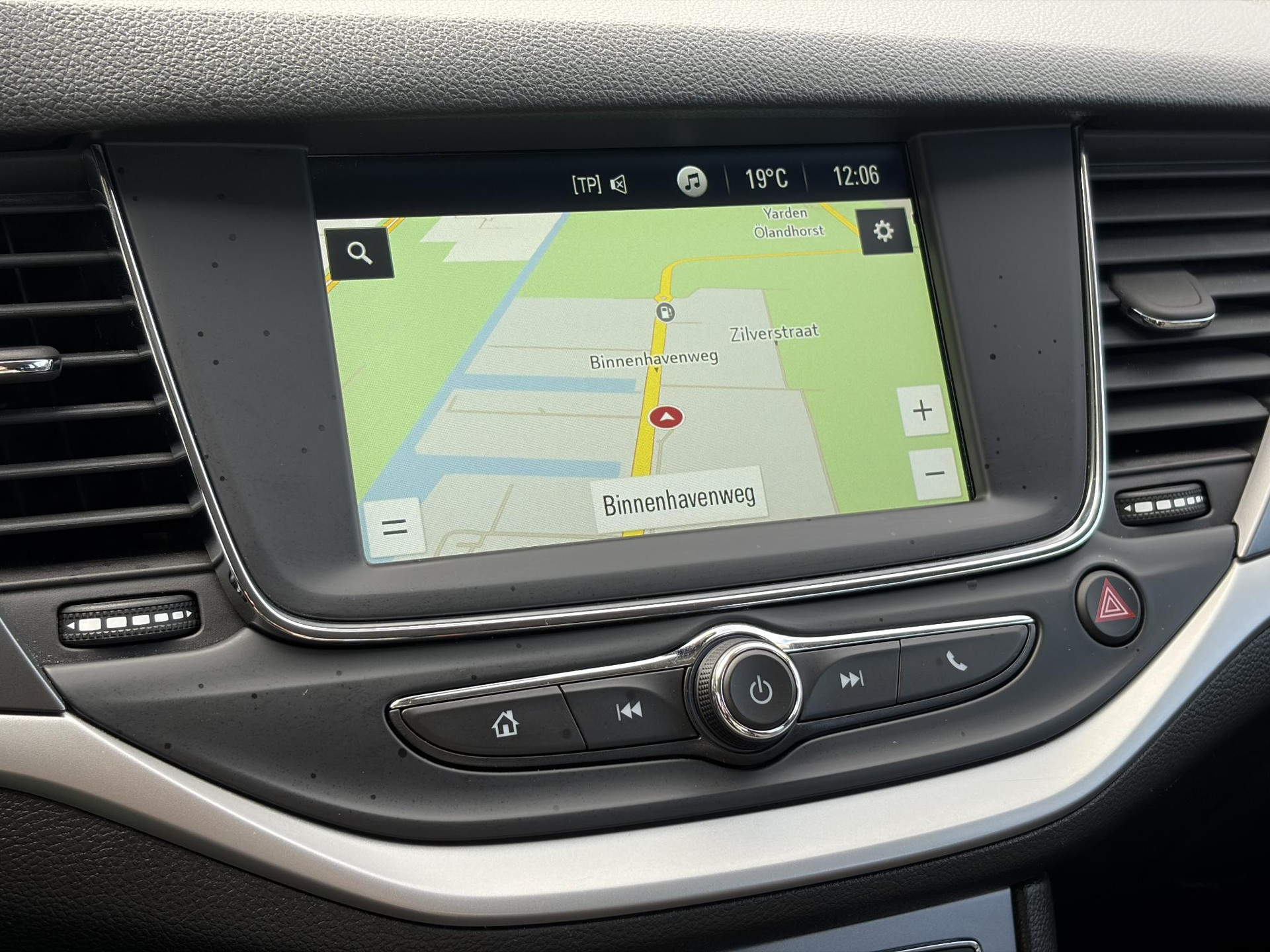 Opel Astra 1.2 Business Edition 147pk l 2e Eigenaar l Trekhaak l Navi l Carplay l 6 Bak l Clima l Cruise l Pdc V+A l Recent beurt gehad l Lm velgen l N.A.P l Apk tot 07-2028