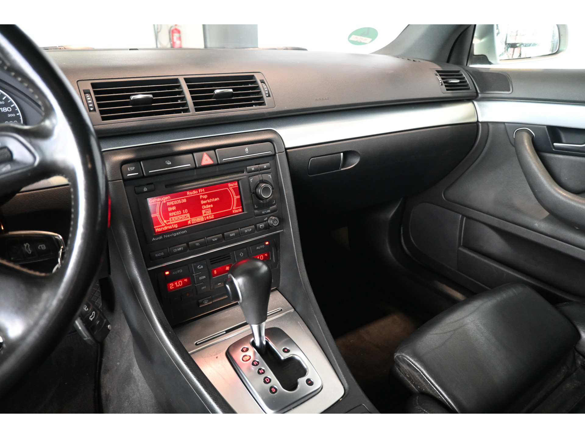 Audi A4 Limousine 2.7 TDI Advance Airco Leder Cruise Xenon Elektrisch pakket Schuif / kanteldak Inruil mogelijk!