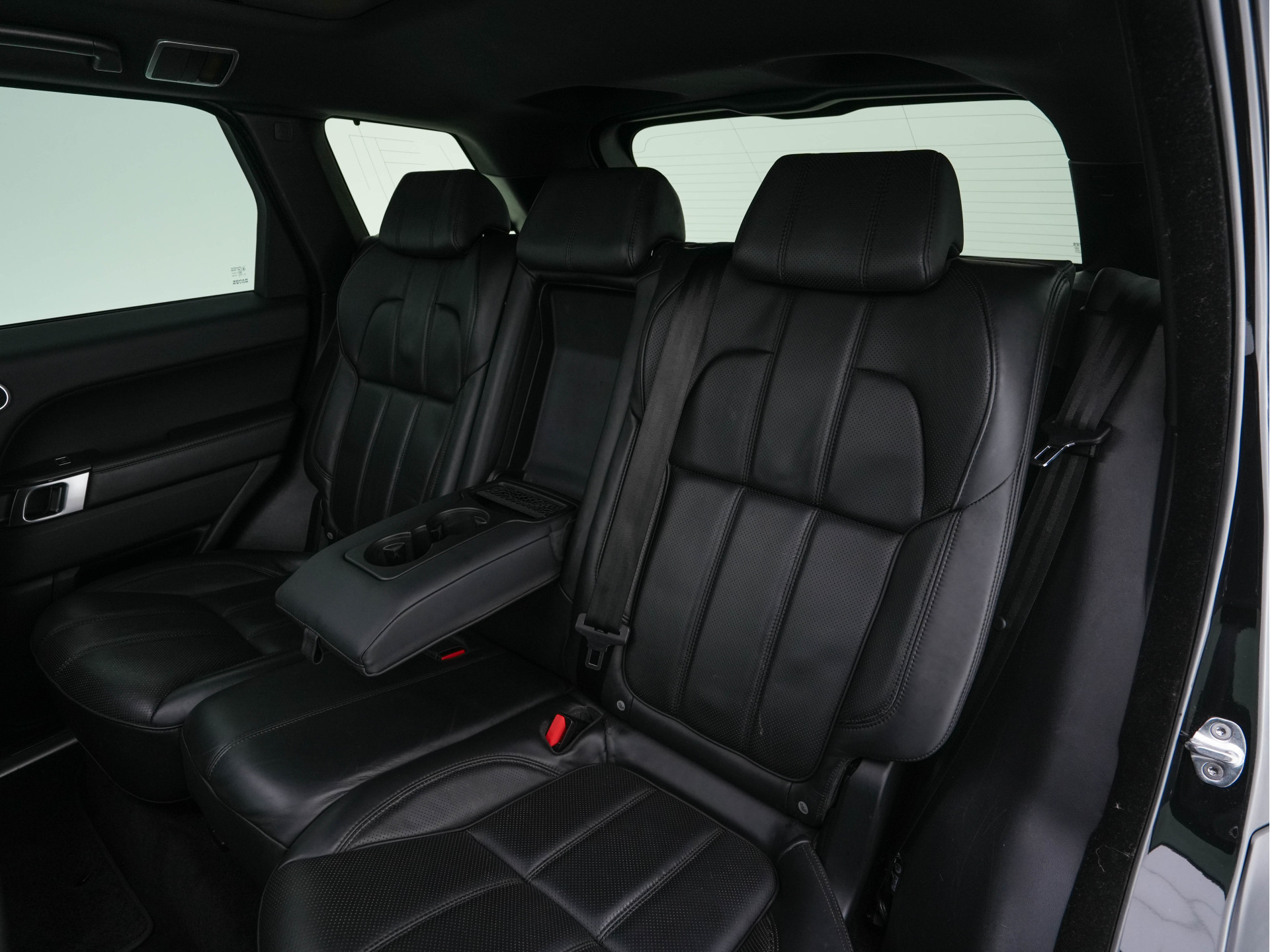Land Rover Range Rover Sport 3.0 SDV6 HSE Dynamic Aut. *PANO | LEATHER | BI-XENON | NAVI-FULLMAP | CAMERA | KEYLESS | AIR-SUSPENSION | ECC | PDC | CRUISE | PRIVACY-GLASS | SHIFT-PADDLES | BREMBO-BRAKES | COMFORT-SEATS | 21''ALU*