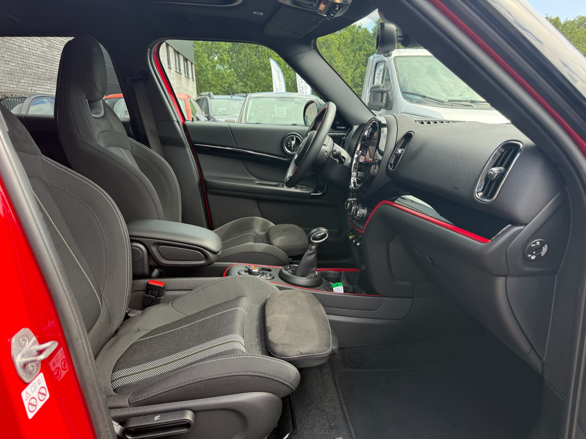 MINI Countryman 1.5 Cooper S E ALL4 | 2E EIGENAAR | 3/6/12MND GARANTIE | PANO | LED | AUTOMAAT | CARPLAY | DAB | NAVI | SFEER | CRUISE