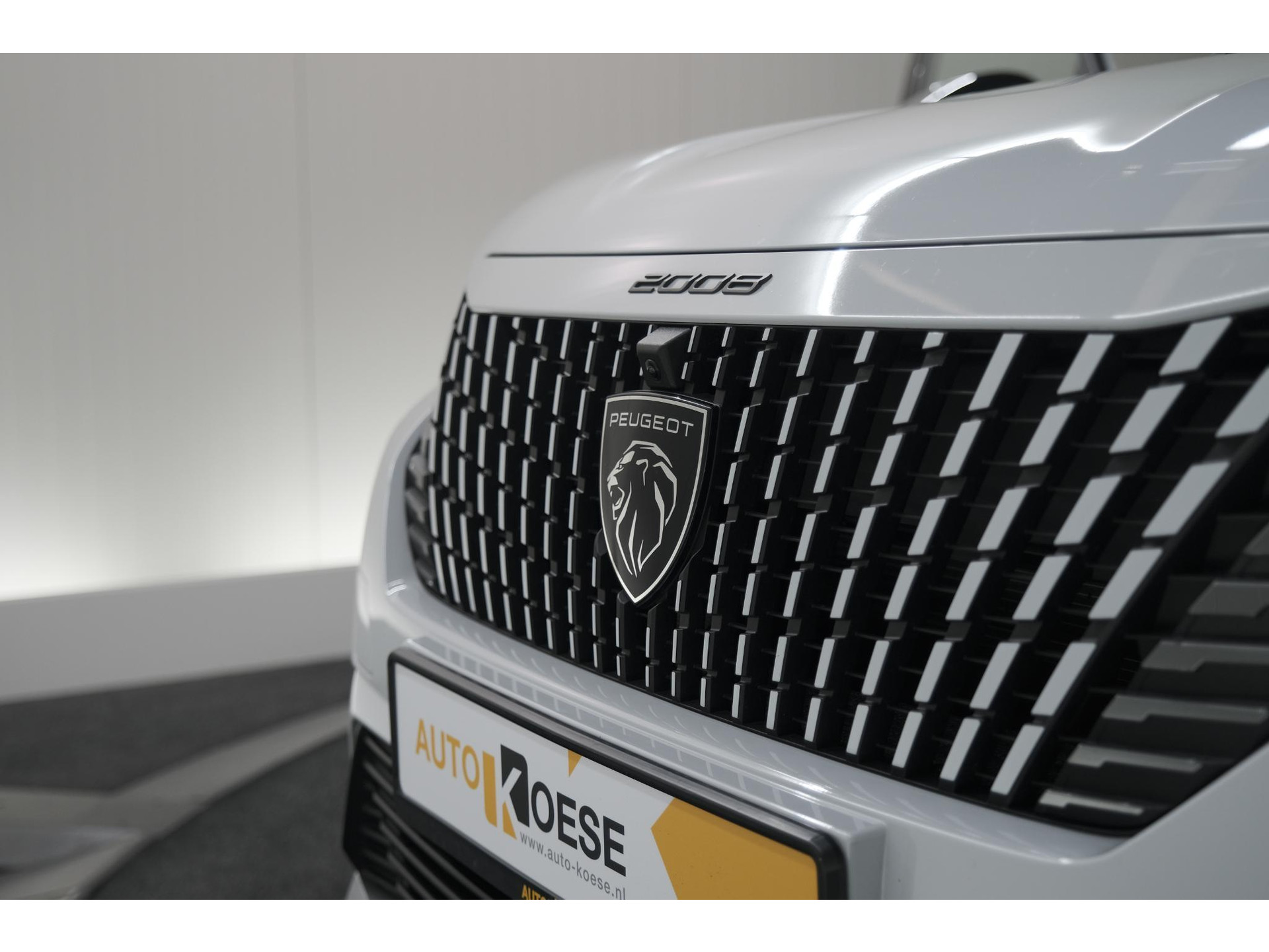Peugeot 2008 PureTech 130 EAT8 GT | 360 Camera | Stoelmassage | Adaptieve Cruise Control | Dodehoekdetectie
