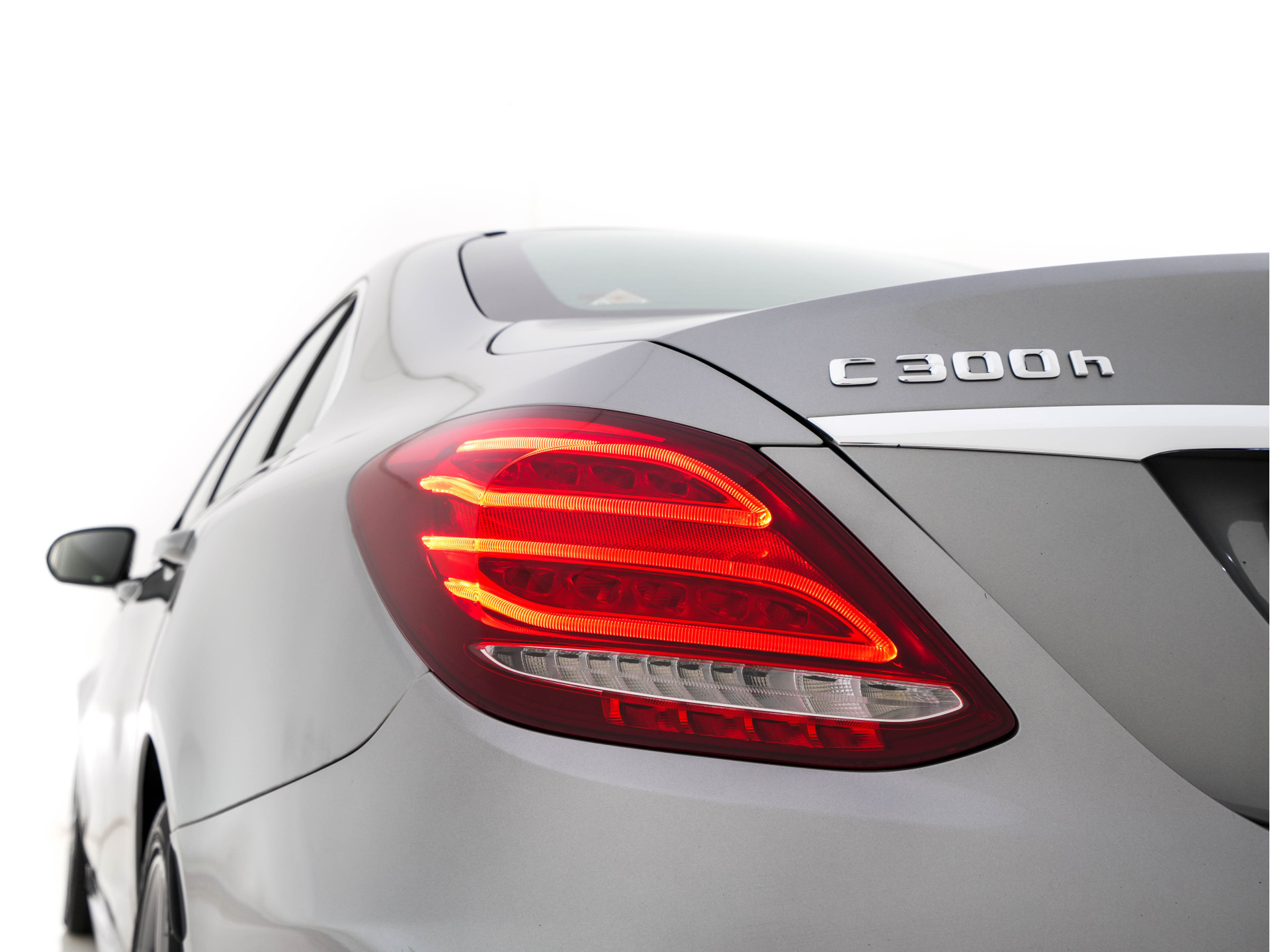 Mercedes-Benz C-klasse 300 CDI HYBRID Lease Edition AMG-Sport-Pack Aut. *FULL-LED | ARTICO-FULL-LEATHER | NAVI-FULLMAP | SPORT-SEATS | ECC | SHIFT-PADDLES | PDC | CRUISE | CAMERA | 18''ALU *