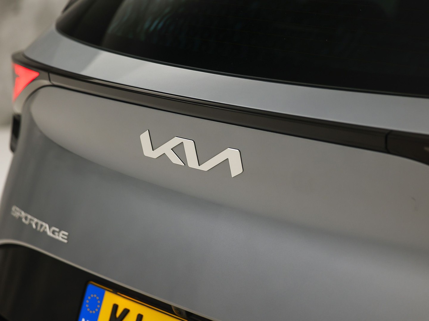 Kia Sportage 1.6 T-GDi MHEV GT-Line Edition Automaat 150Pk (PANORAMADAK, APPLE CARPLAY, STOELKOELING/VERWARMING, 360 CAMERA, ELEK BESTUURDERSSTOEL, LM VELGEN, NIEUWE APK, NIEUWSTAAT)