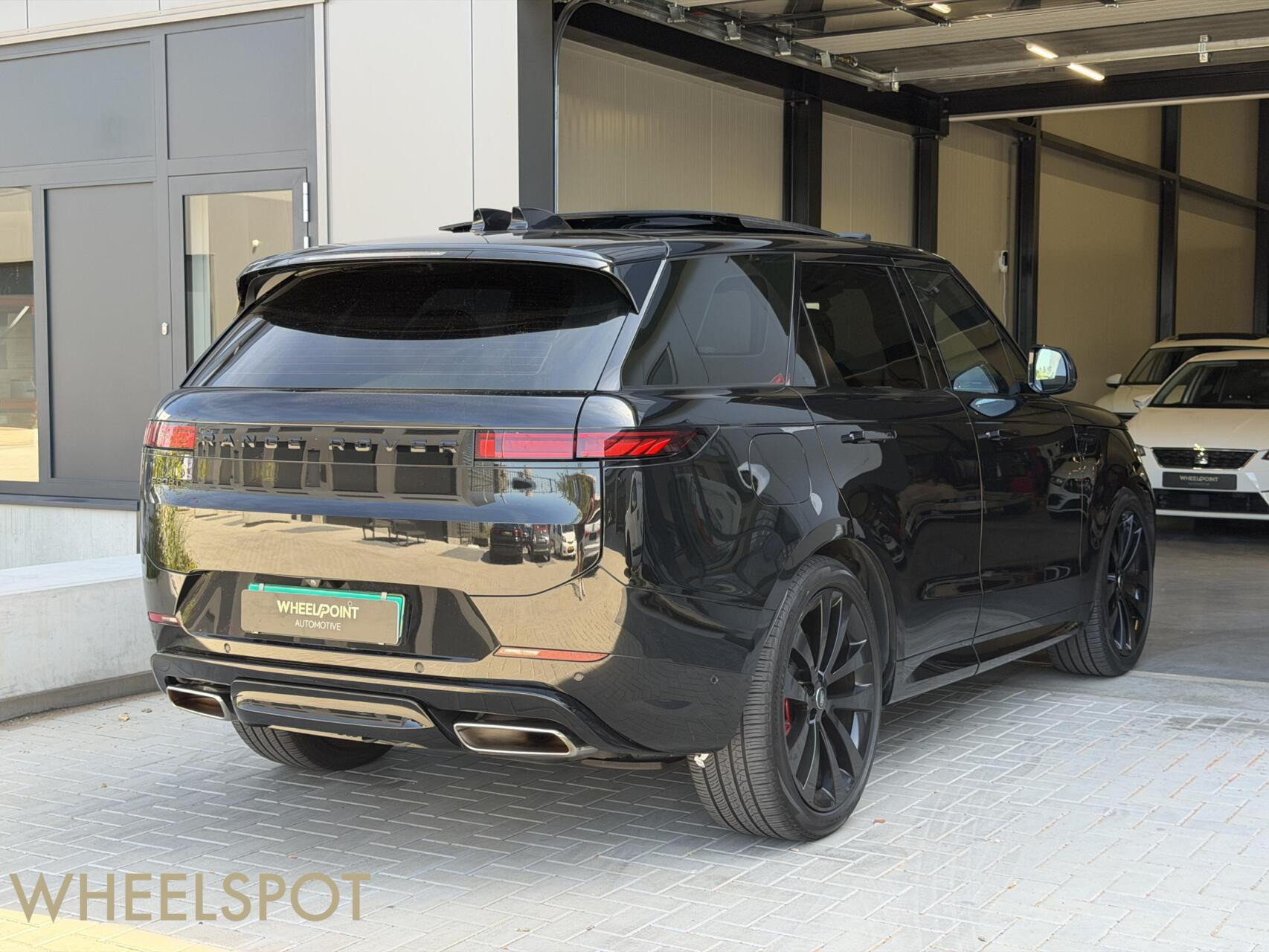 Range Rover Sport 3.0 P440e Dynamic HSE|Pano|Lucht|360|BTW