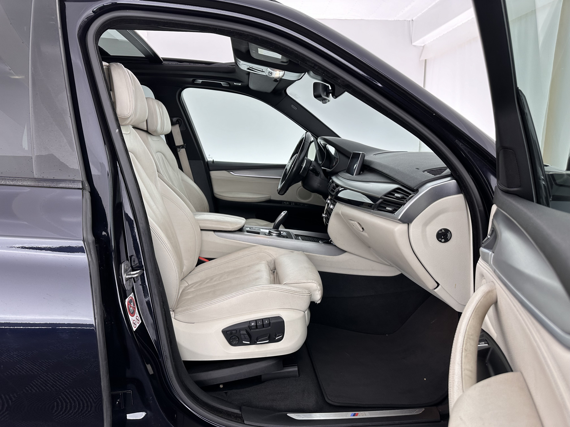 BMW X5 xDrive40e *MOTOR DEFECT* i-Performance High Exec. M-Sportpack Aut. *PANO | HEAD-UP | DAKOTA-FULL-LEATHER | FULL-LED | COMFORT-SEATS | MEMORY-PACK | HIFI-SOUND | CAMERA | KEYLESS | NAVI-FULLMAP | SHIFT-PADDLES | SPORT-SEATS | 20''ALU*