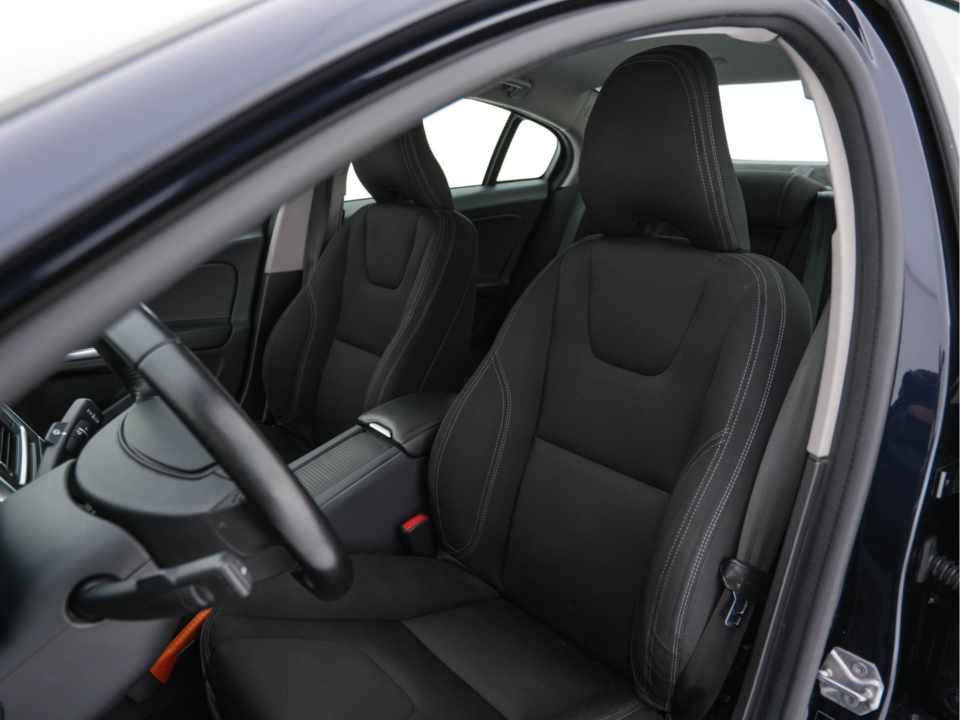 Volvo S60 2.0 D4 Kinetic Business-Pack-Connect *NAVI-FULLMAP | COMFORT-SEATS | ECC | PDC | CRUISE | TOWBAR | 16''ALU *