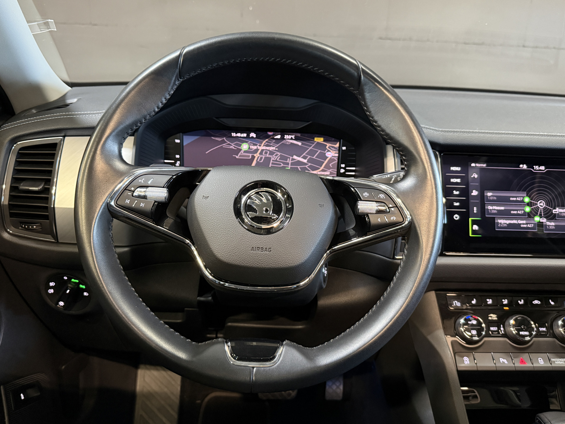 ŠKODA Kodiaq 1.5 TSI Business Edition | Panoramadak | Trekhaak | Apple Carplay | Dakdragers