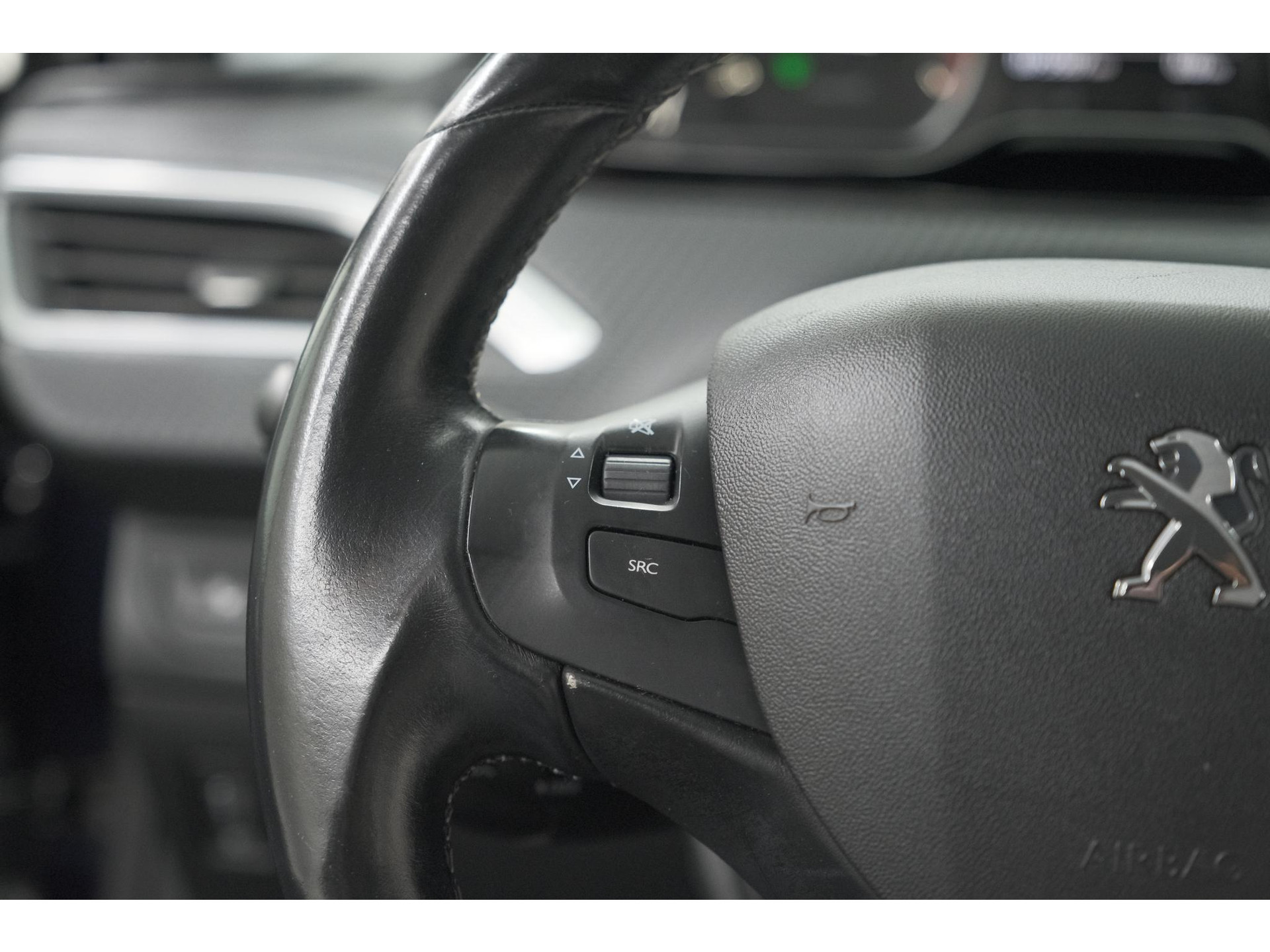 Peugeot 208 PureTech 110 Tech Edition | Camera | Apple Carplay | Parkeersensoren