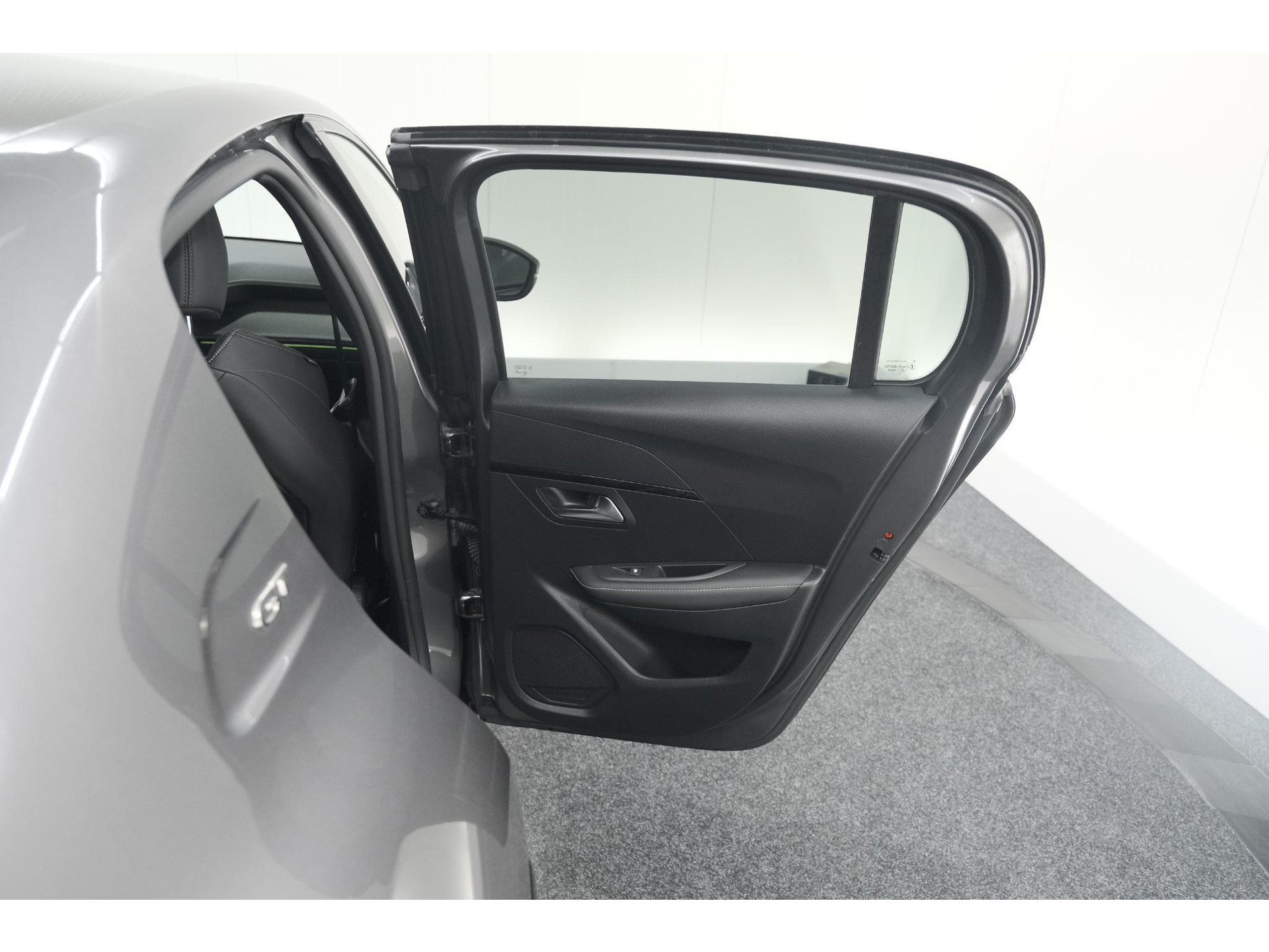 Peugeot 208 PureTech 100 GT | Camera | Adaptieve Cruise Control | Navigatie | Apple Carplay