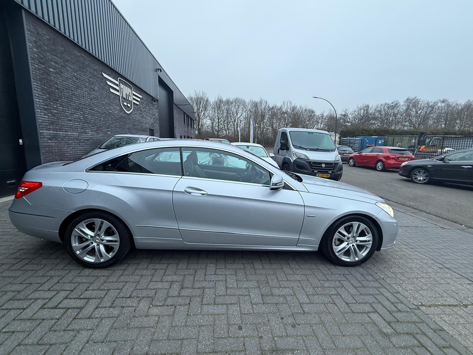 Mercedes-Benz E-klasse Coupé 200 CGI Avantgarde | 2E EIGENAAR | 3/6/12MND GARANTIE | LEDER | NAVI | CRUISE | LMV |