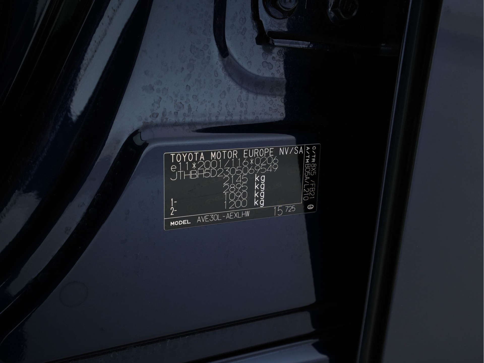 Lexus IS 300h Hybrid Business Line Aut. *PANO | LEATHER-MICROFIBRE | FULL-LED | NAVI-FULLMAP | HEATED-COMFORTSEATS | CAMERA | ECC | SHIFT-PADDLES | PDC | CRUISE | 17''ALU*