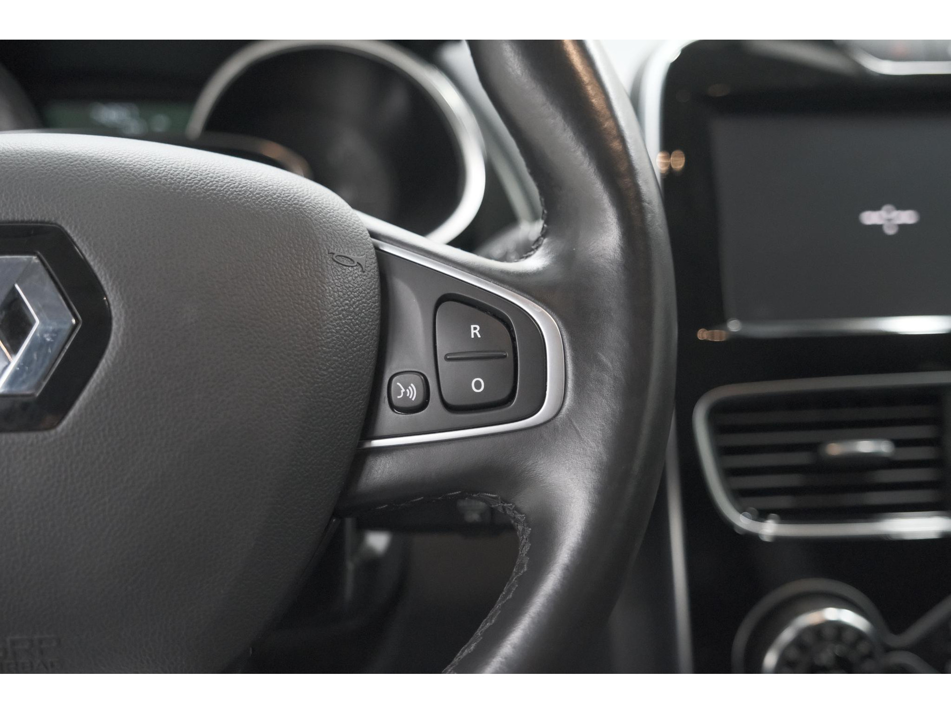 Renault Clio Estate TCe 90 Intens | Bleu De France | Parkeersensoren | Navigatie | Climate Control