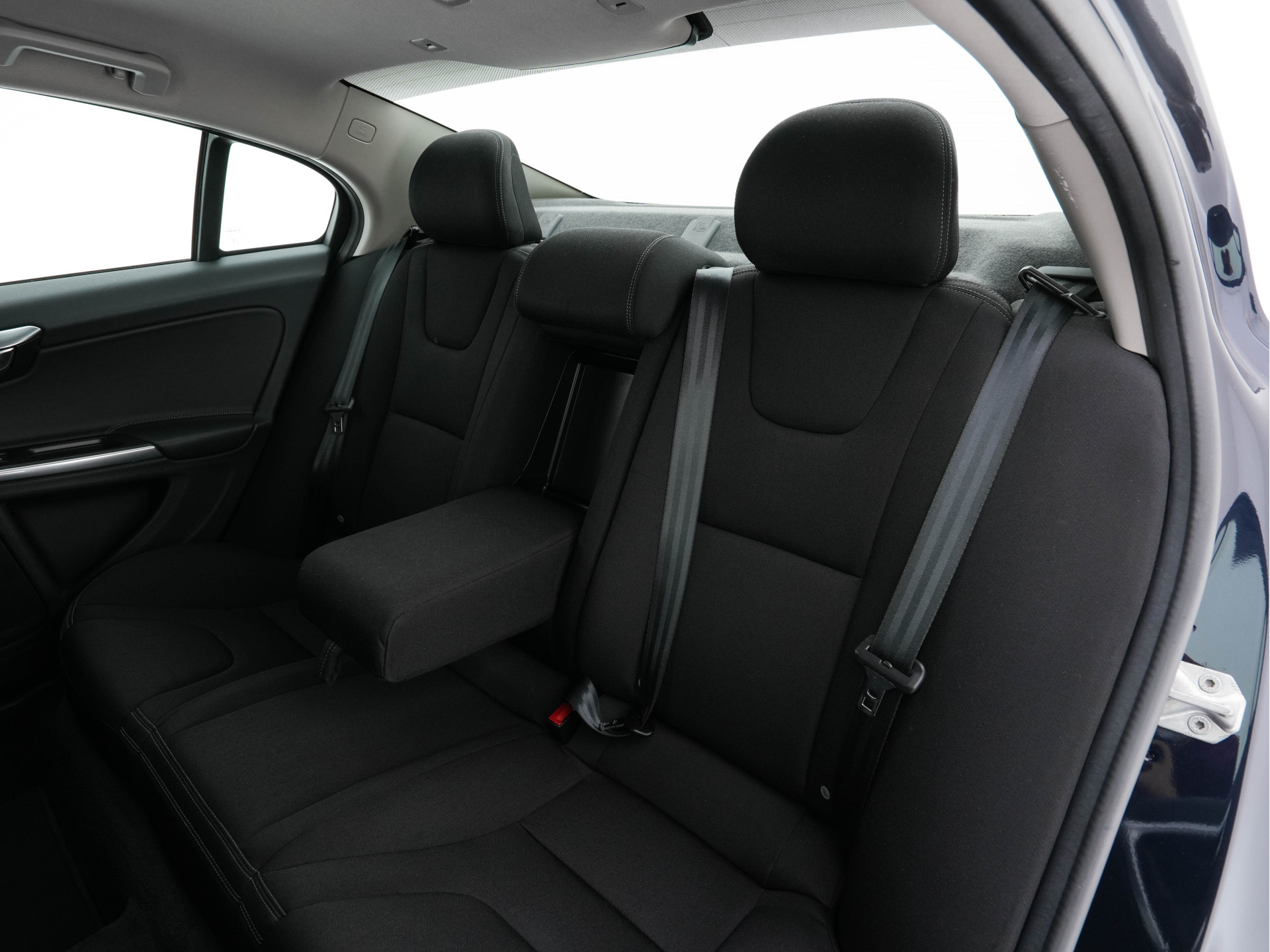 Volvo S60 2.0 D4 Kinetic Business-Pack-Connect *NAVI-FULLMAP | COMFORT-SEATS | ECC | PDC | CRUISE | TOWBAR | 16''ALU *