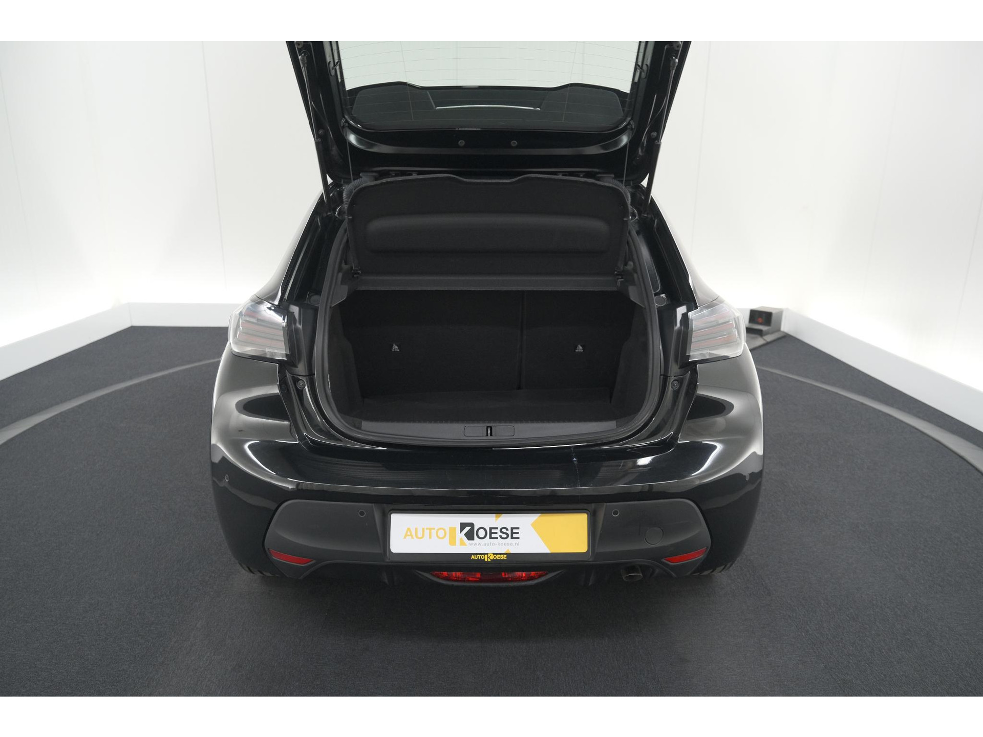 Peugeot 208 Hybrid 110 e-DCS6 Style | Parkeersensoren | Apple Carplay | Cruise Control | Airco