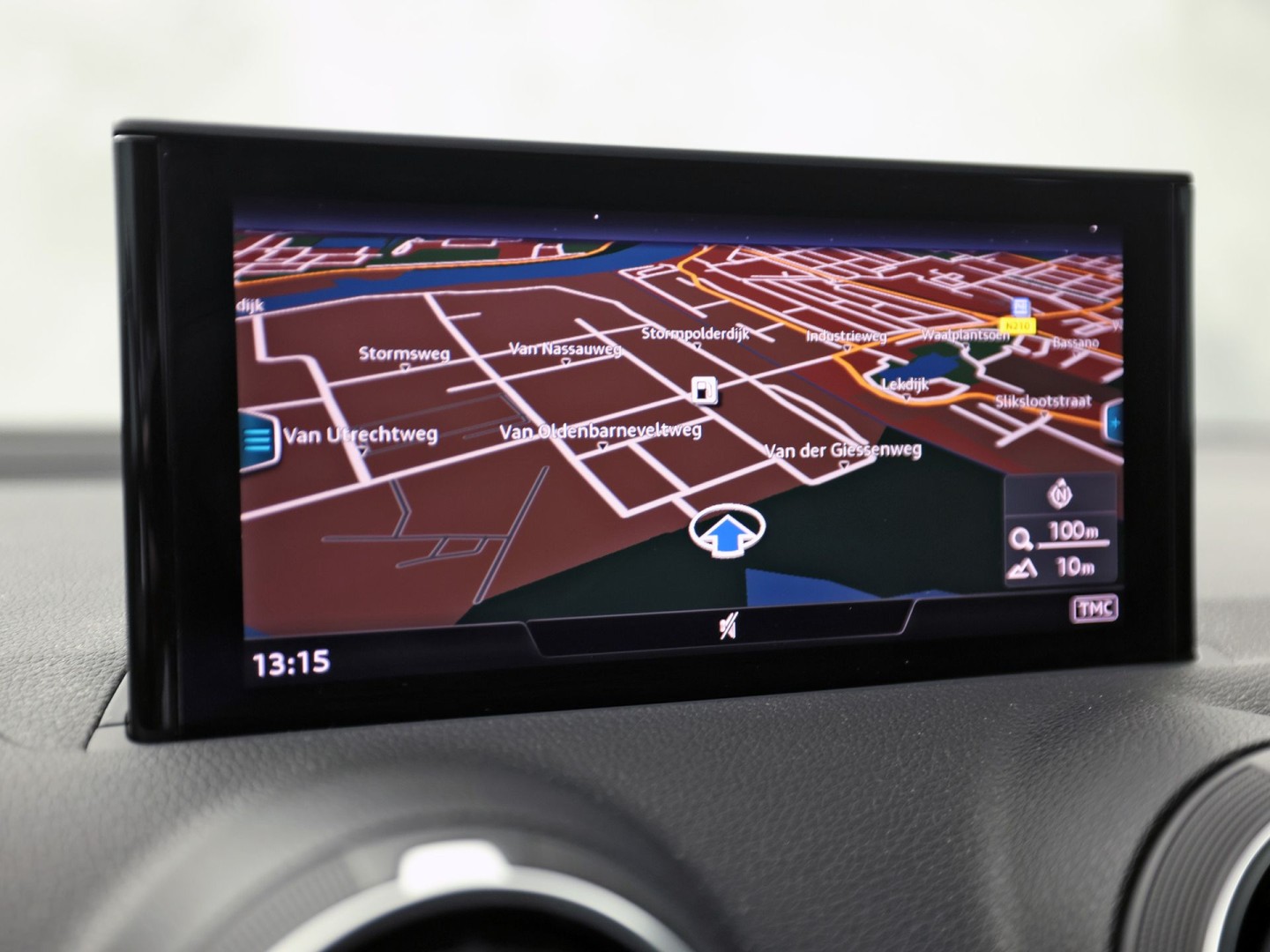 Audi Q2 1.4 TFSI S-Line Sport 150Pk Automaat (VIRTUAL COCKPIT, GROOT NAVI, CLIMATE, LEDER, STOELVERWARMING, SPORTSTOELEN, LED KOPLAMPEN, PARKEERSENSOREN, NIEUWSTAAT)