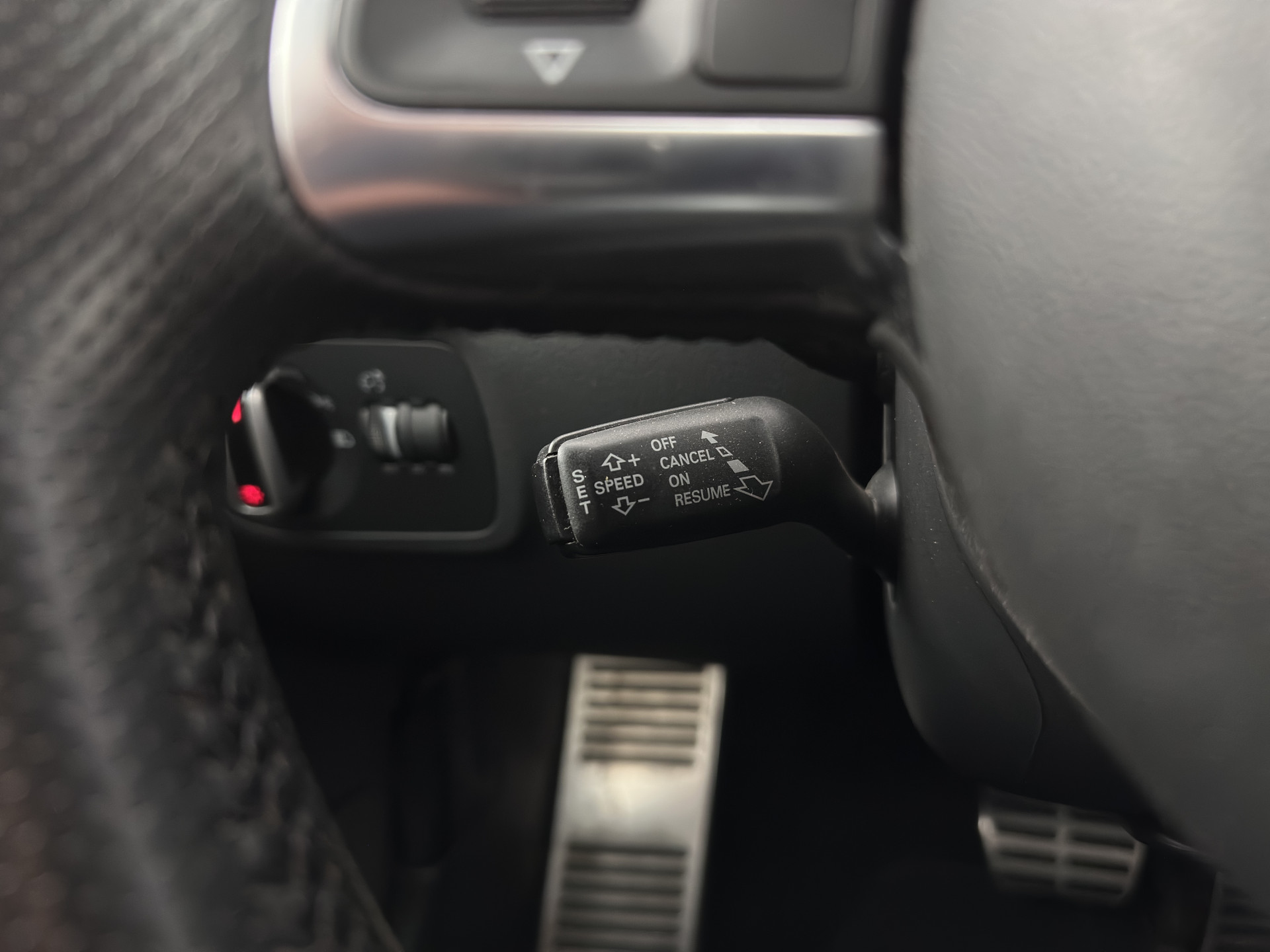 Audi TT 2.0 TDI S-Line Quattro Aut.* LEATHER | XENON | NAVI-FULLMAP | HEATED-SPORTSEATS | CRUISE | PDC | 18"ALU*