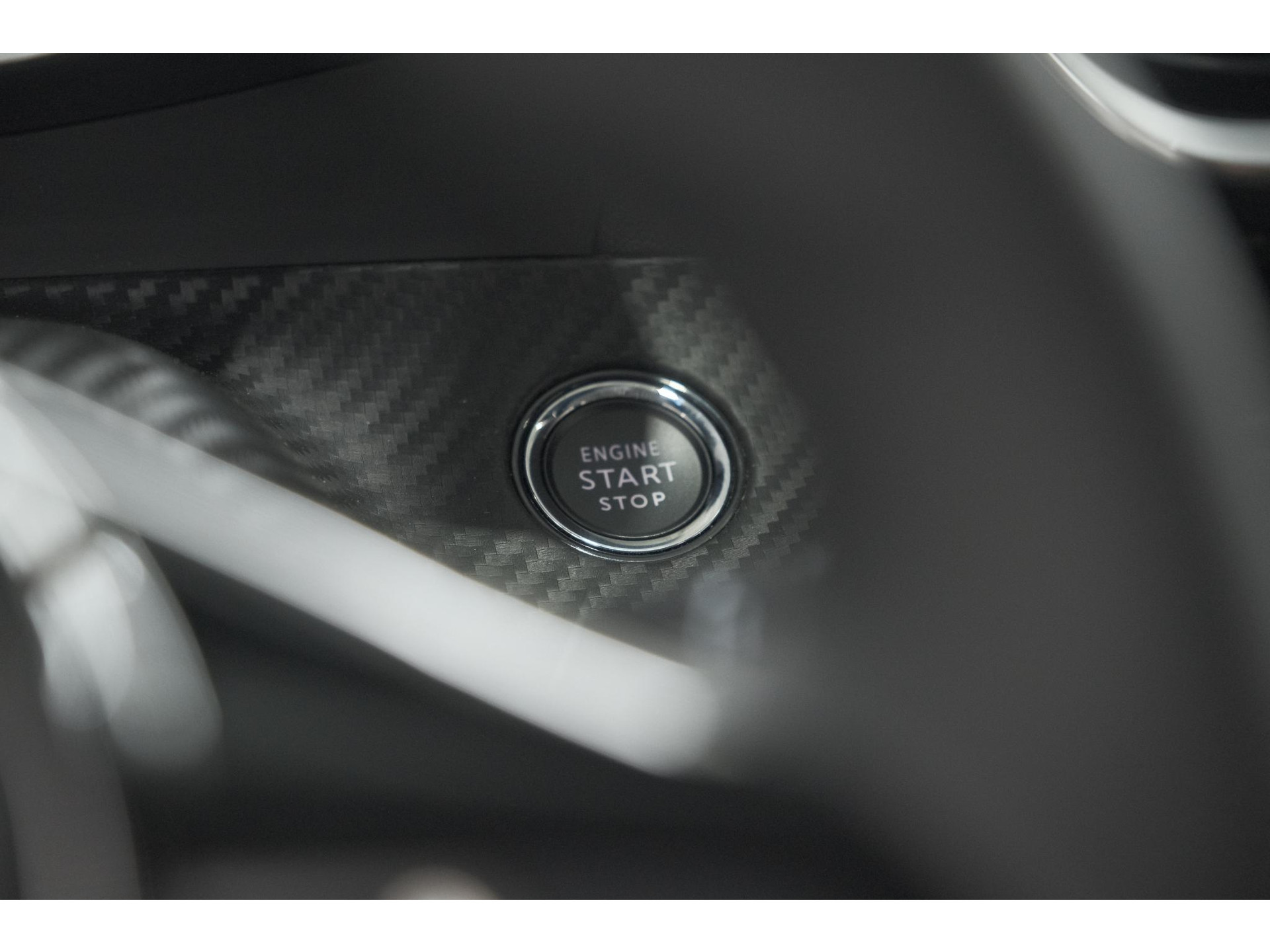 Peugeot 208 PureTech 100 Allure Pack | Camera | Apple Carplay | Parkeersensoren | Navigatie