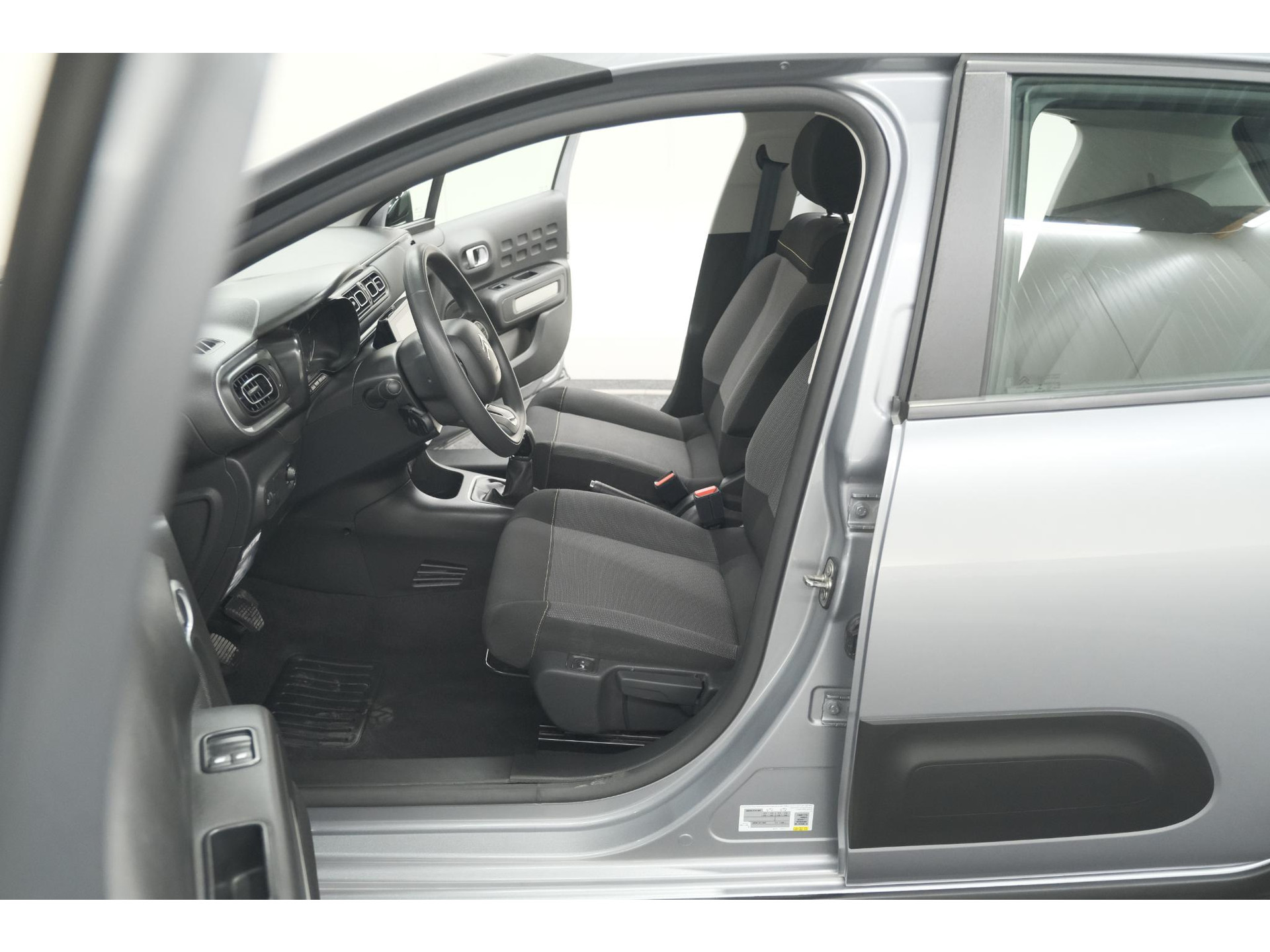 Citroen C3 PureTech 82 C-Series | Trekhaak | Stoelverwarming | Camera | Apple CarPlay