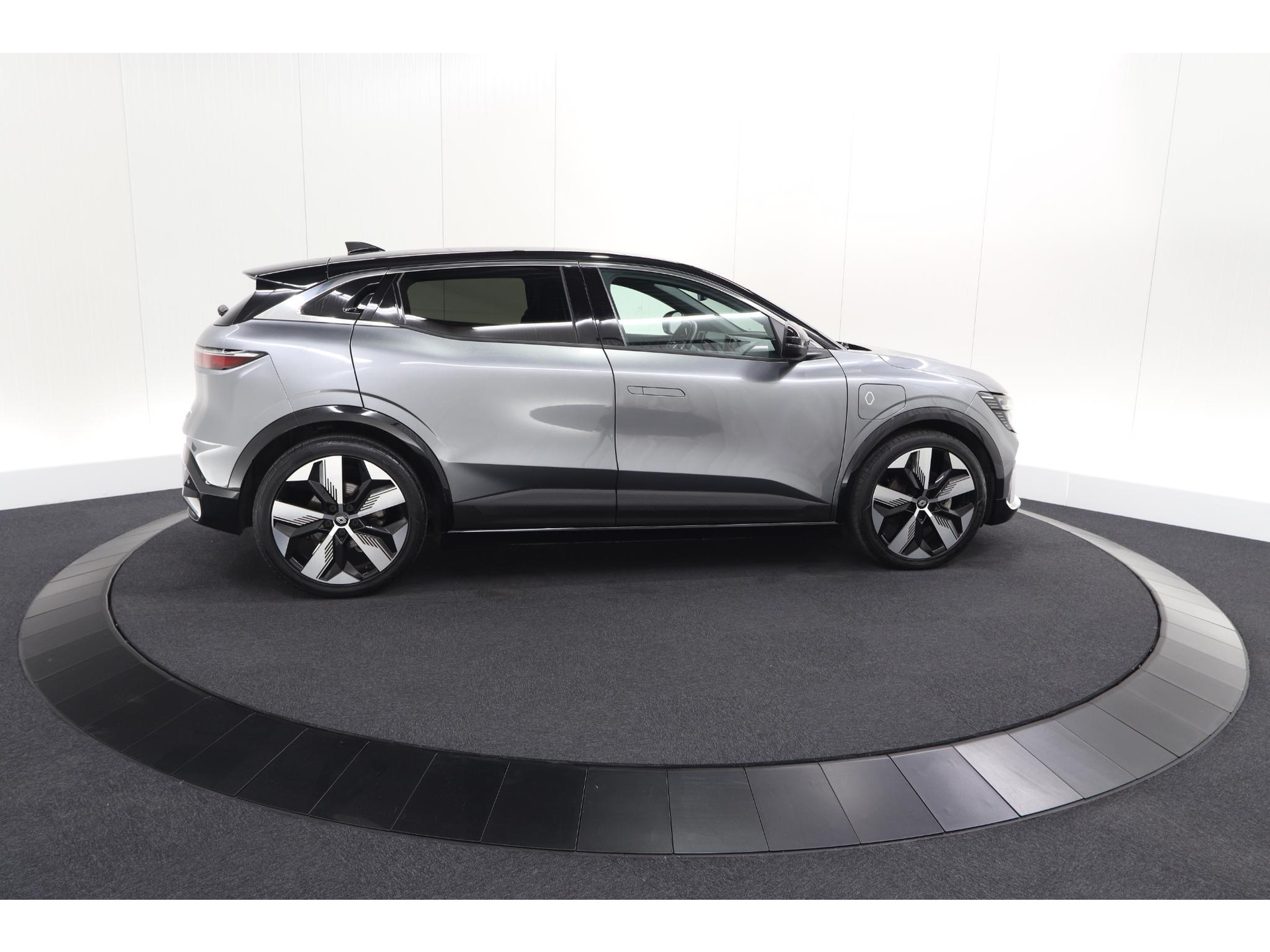 Renault Megane E-Tech EV40 Boost Charge Techno | SOH 95,5% | Camera | Apple Carplay | Parkeersensoren
