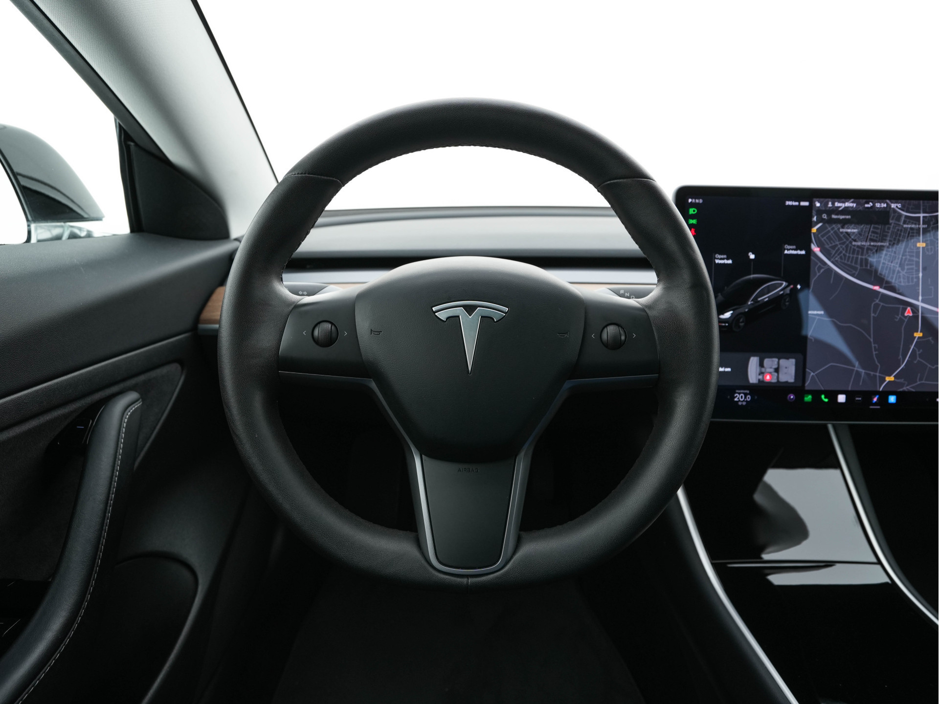 Tesla Model 3 Standard RWD Plus 60 kWh [ 3-Fase ] {SOH-84%} (INCL-BTW) Aut. *PANO | AUTO-PILOT | LEATHER | KEYLESS | FULL-LED | MEMORY-PACK | SURROUND-VIEW | DAB | CARPLAY | DIGI-COCKPIT | LANE-ASSIST | COMFORT-SEATS | 18"ALU*