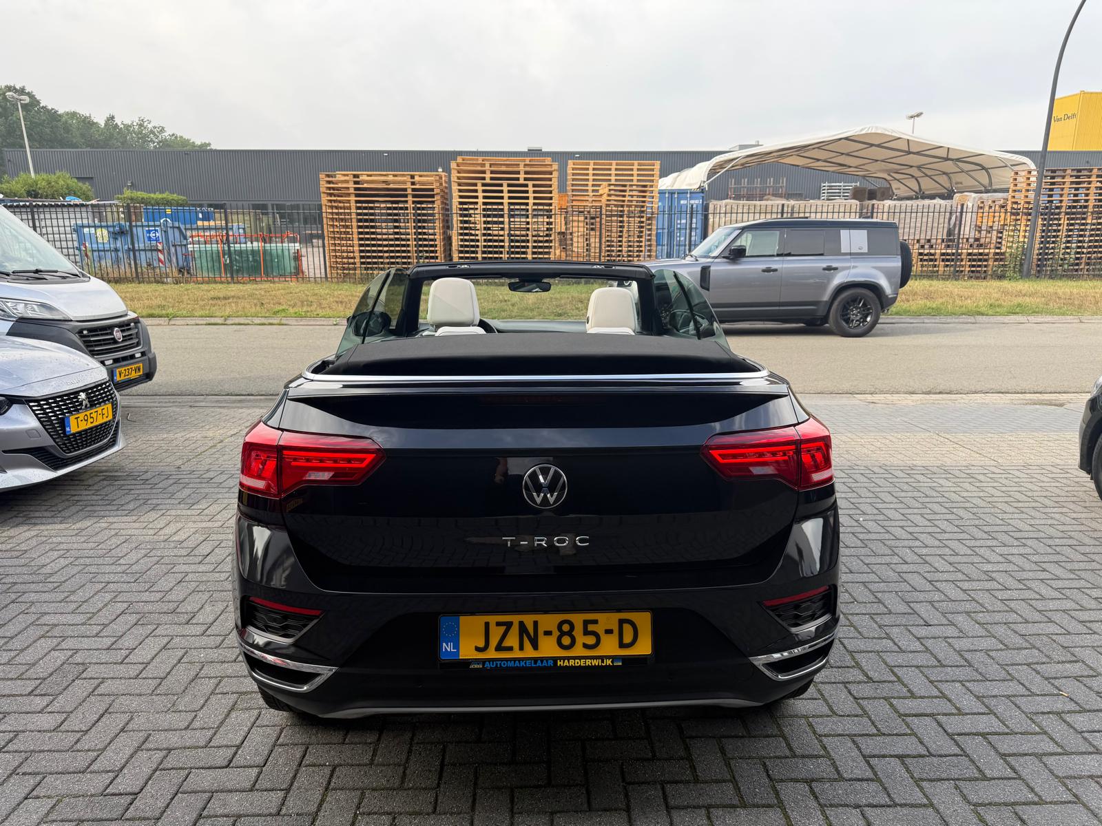Volkswagen T-Roc Cabrio 1.5 TSI Style | 2E EIGENAAR | 3/6/12 MND GARANTIE | AUTOMAAT | DIGITAL DASH | ACC | LED | CARPLAY | DAB | STOEL/STUUR VERW. |
